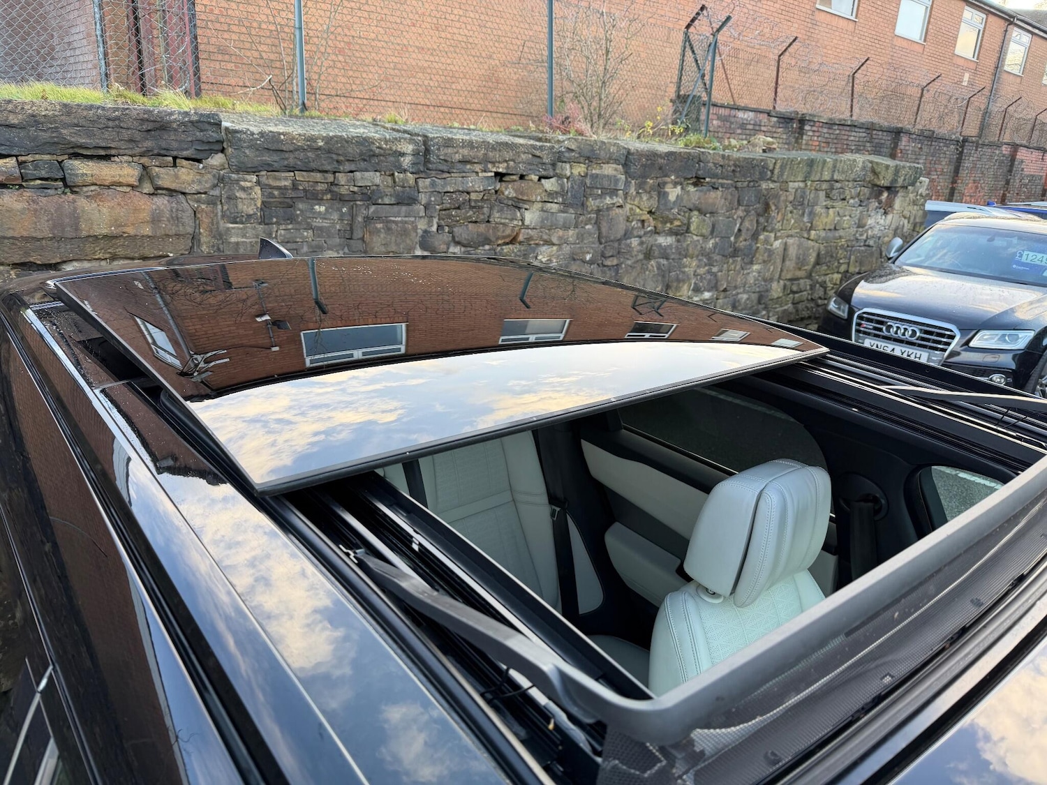 Used Land Rover Range Rover Velar 2018 for sale - 76886096: Photo 9