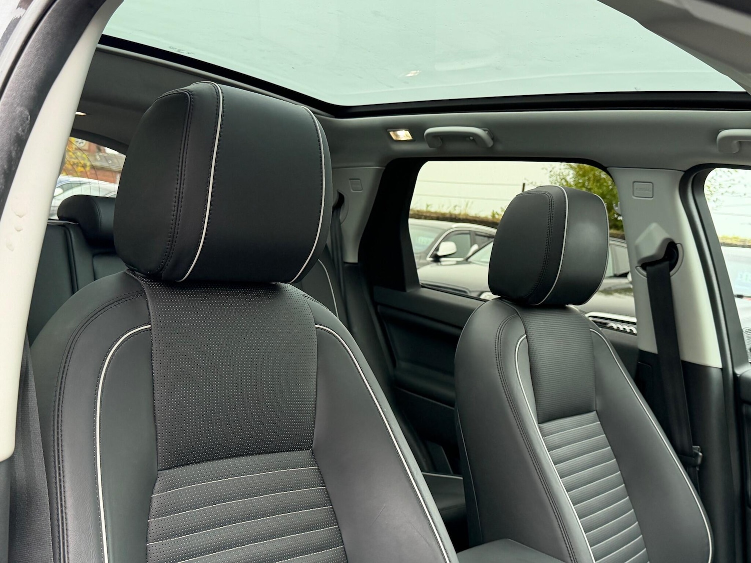 Used Land Rover Discovery Sport 2018 for sale - 76349711: Photo 18