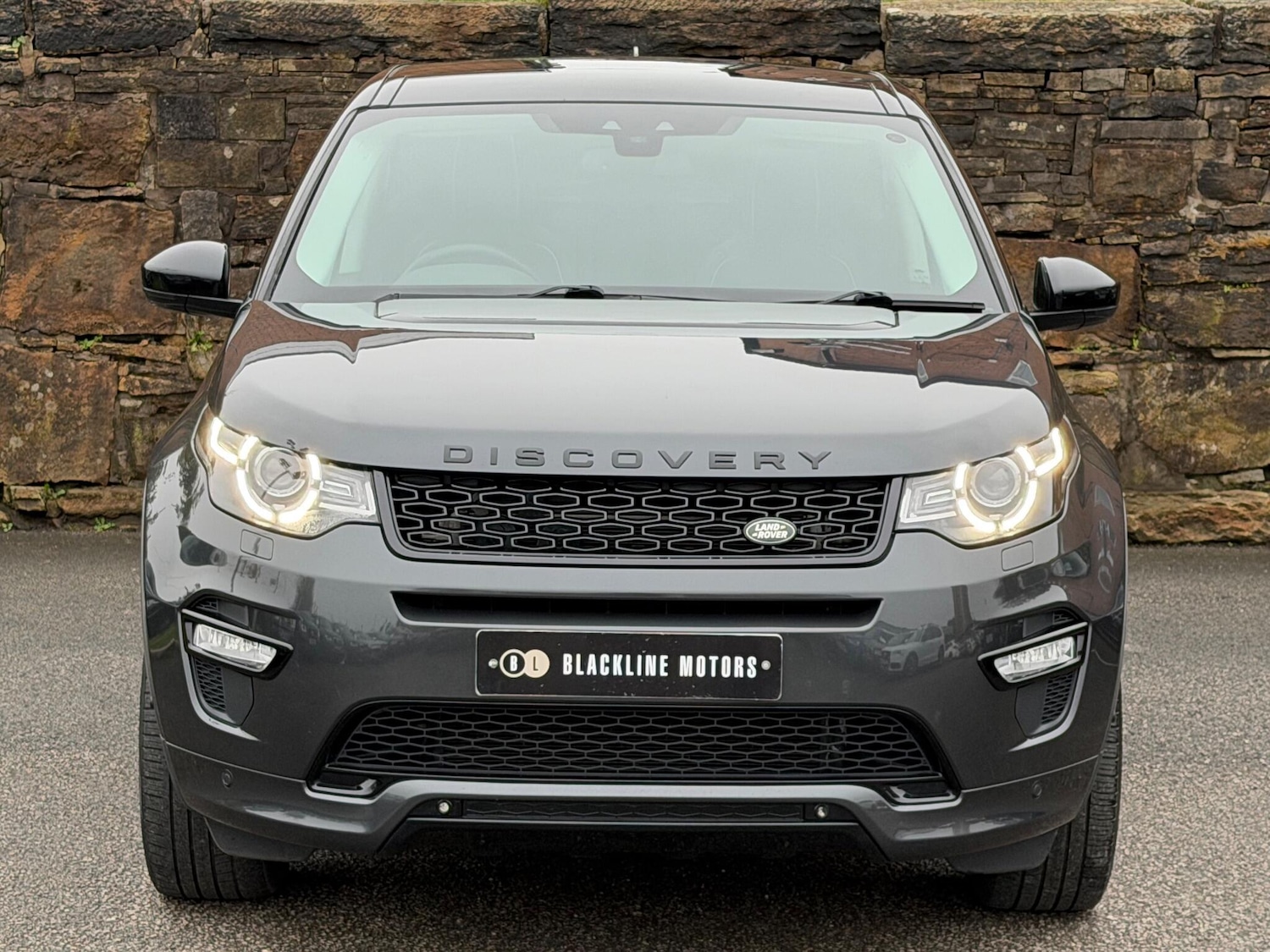 Used Land Rover Discovery Sport 2018 for sale - 76349711: Photo 2