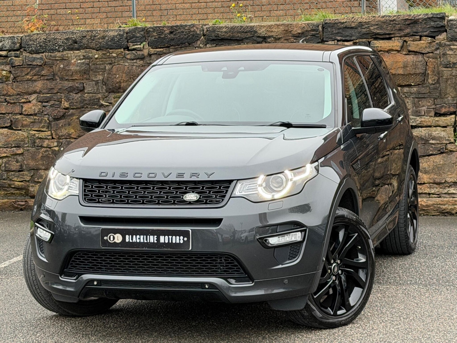 Used Land Rover Discovery Sport 2018 for sale - 76349711: Photo 3