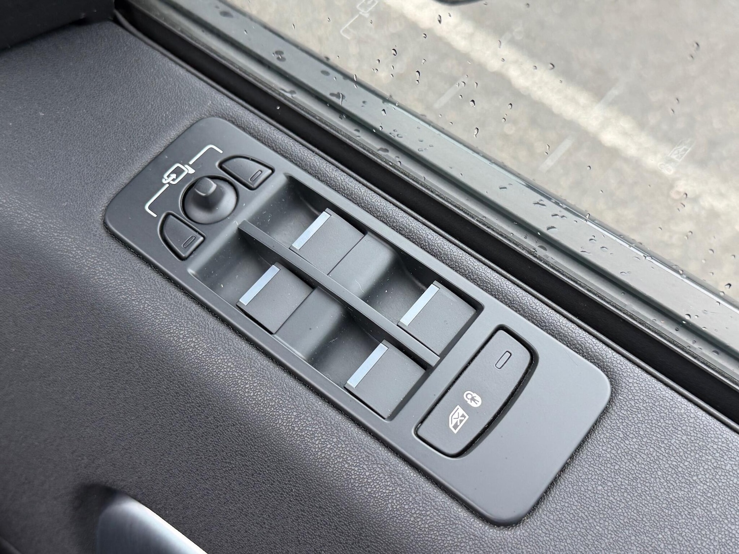 Used Land Rover Discovery Sport 2018 for sale - 76349711: Photo 50