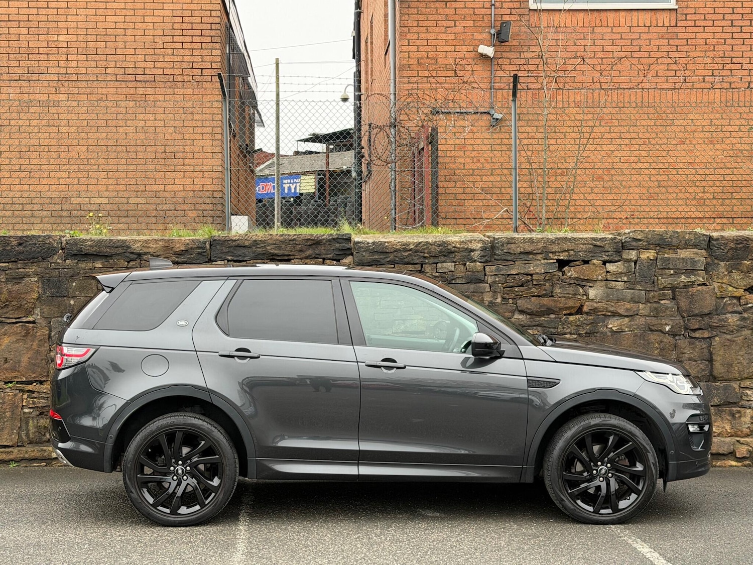 Used Land Rover Discovery Sport 2018 for sale - 76349711: Photo 8