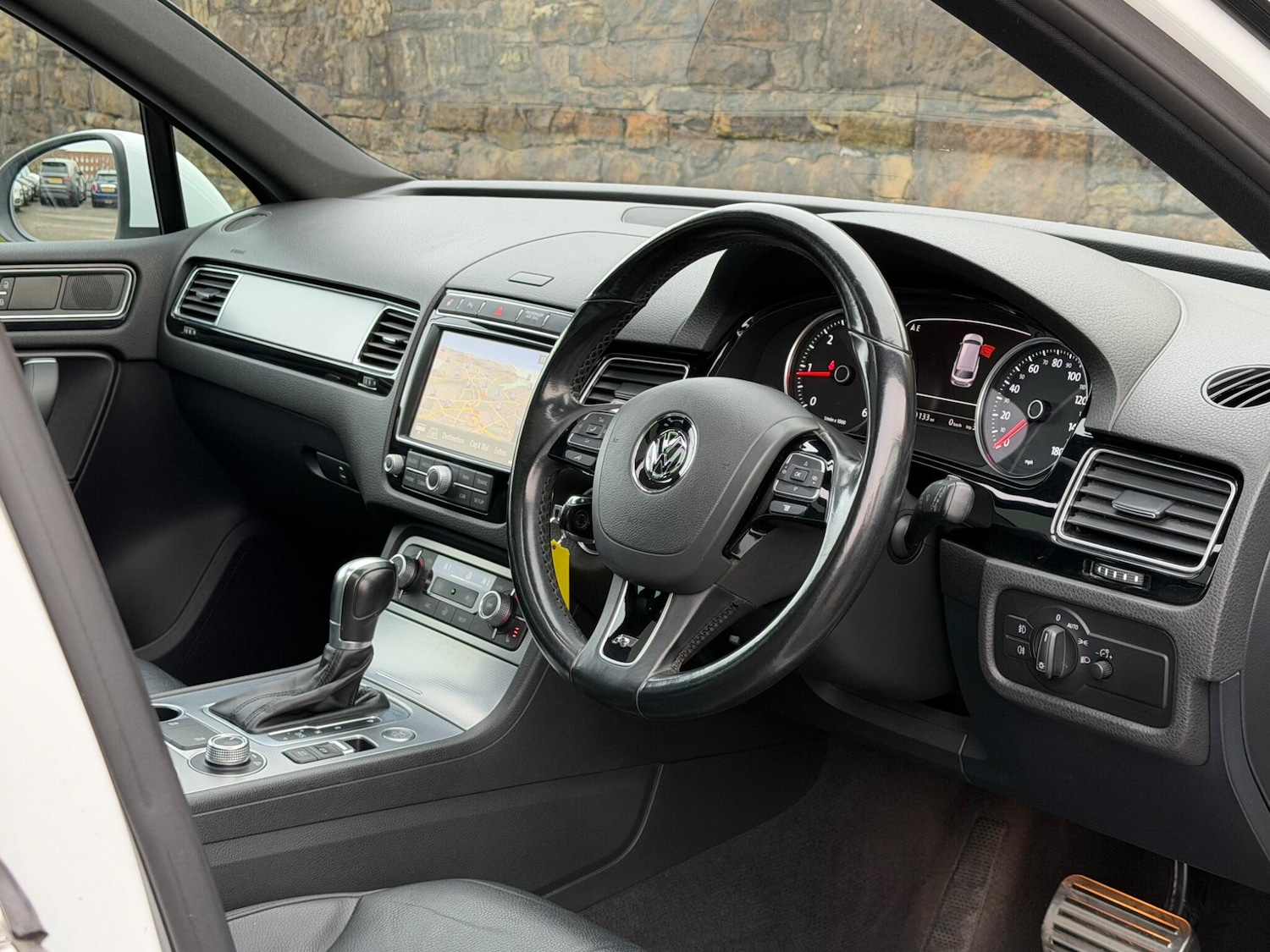 Used Volkswagen Touareg 2015 for sale - 77242287: Photo 12