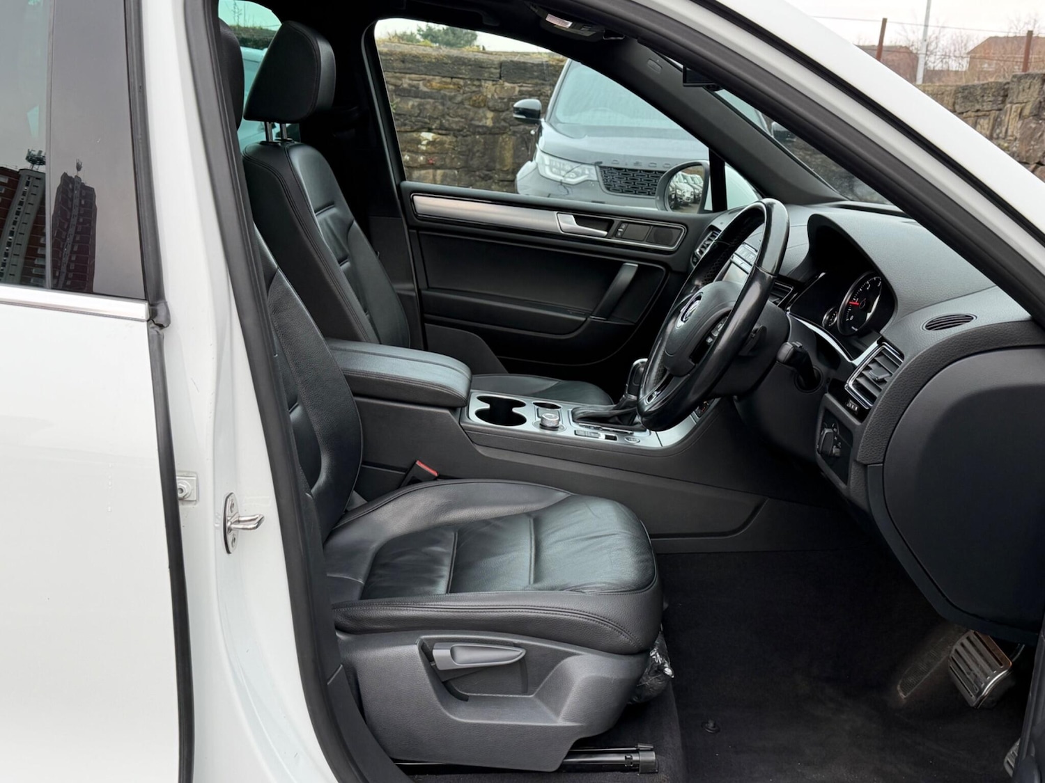 Used Volkswagen Touareg 2015 for sale - 77242287: Photo 15