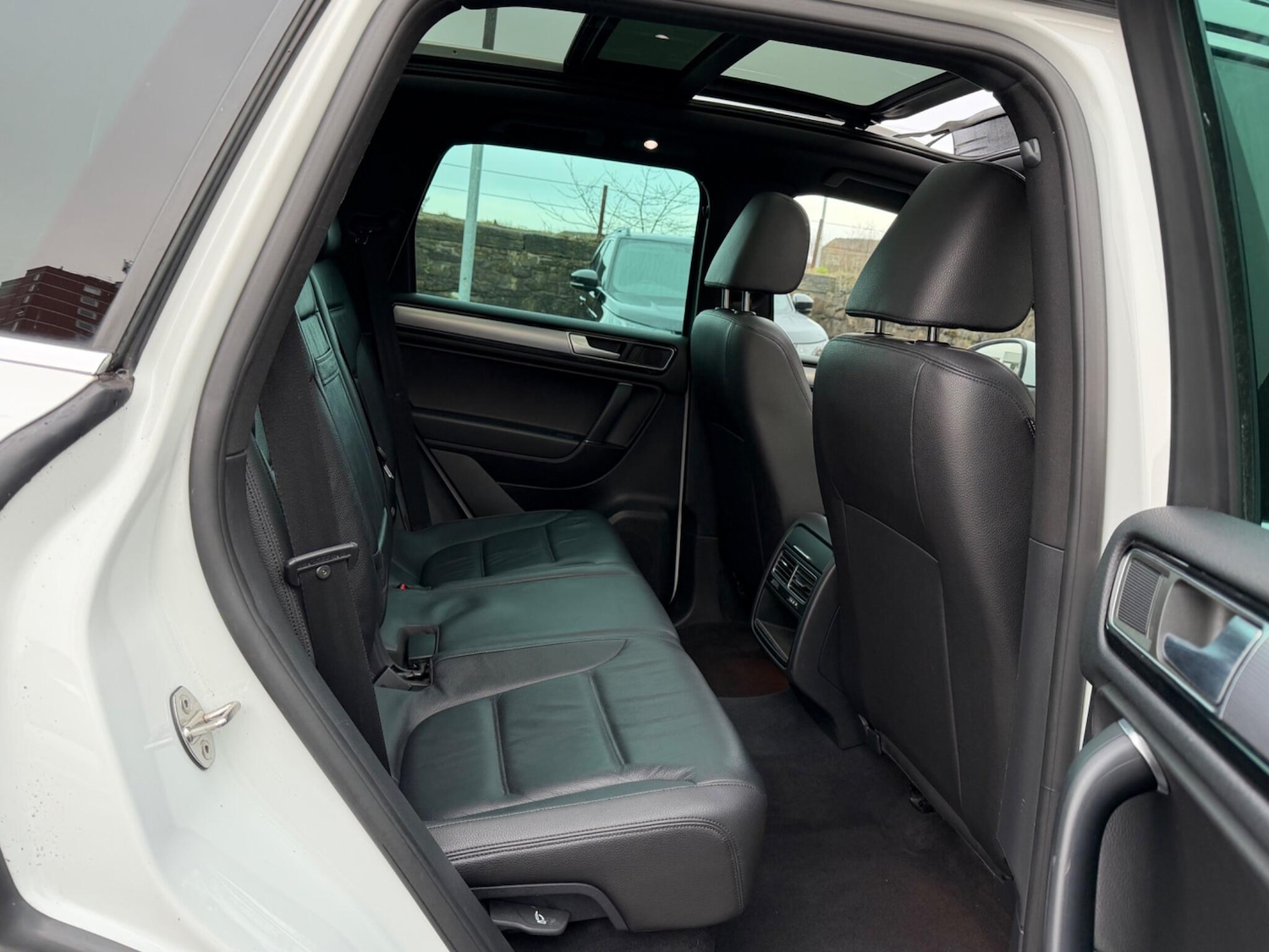 Used Volkswagen Touareg 2015 for sale - 77242287: Photo 20