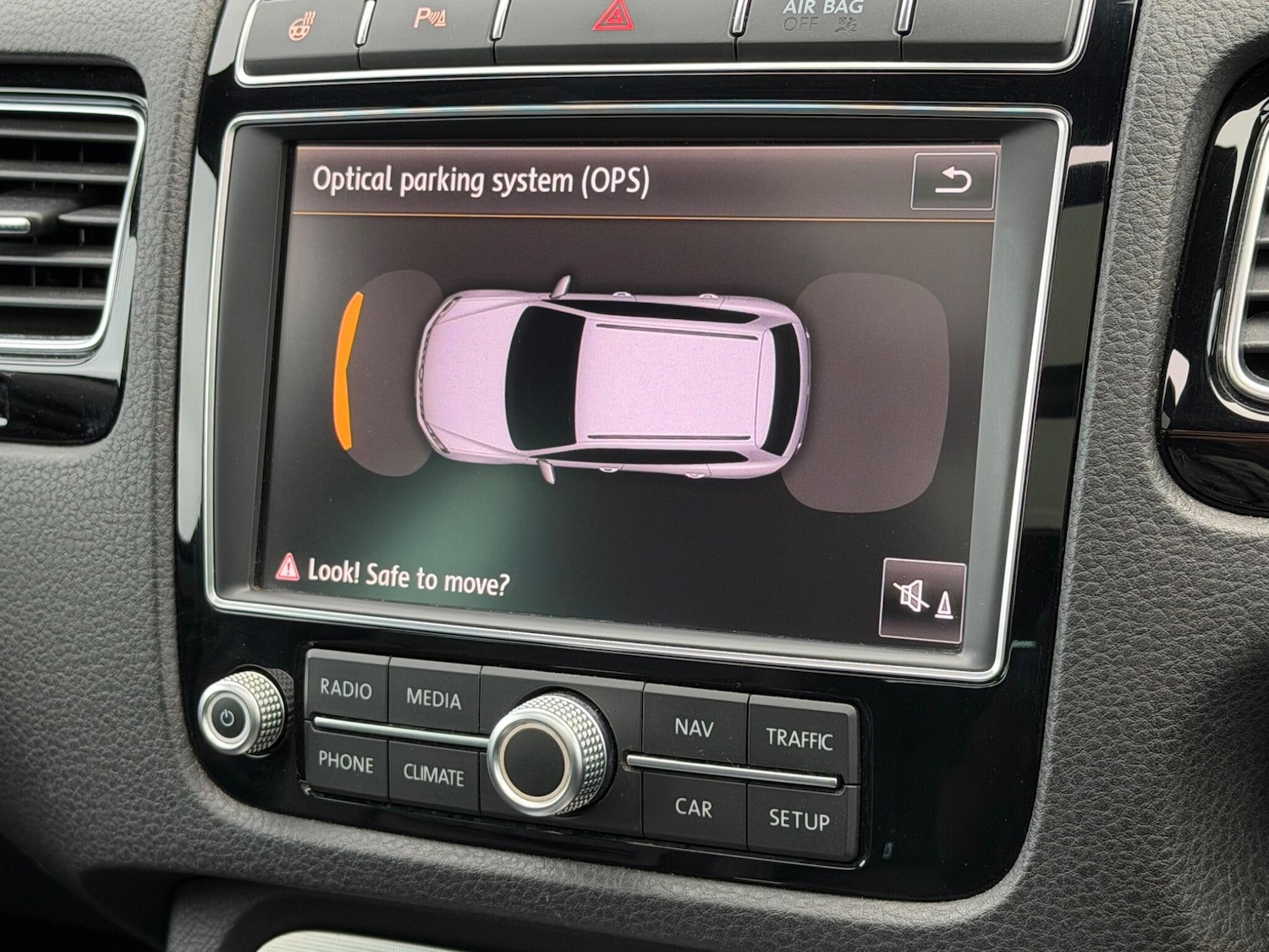 Used Volkswagen Touareg 2015 for sale - 77242287: Photo 38