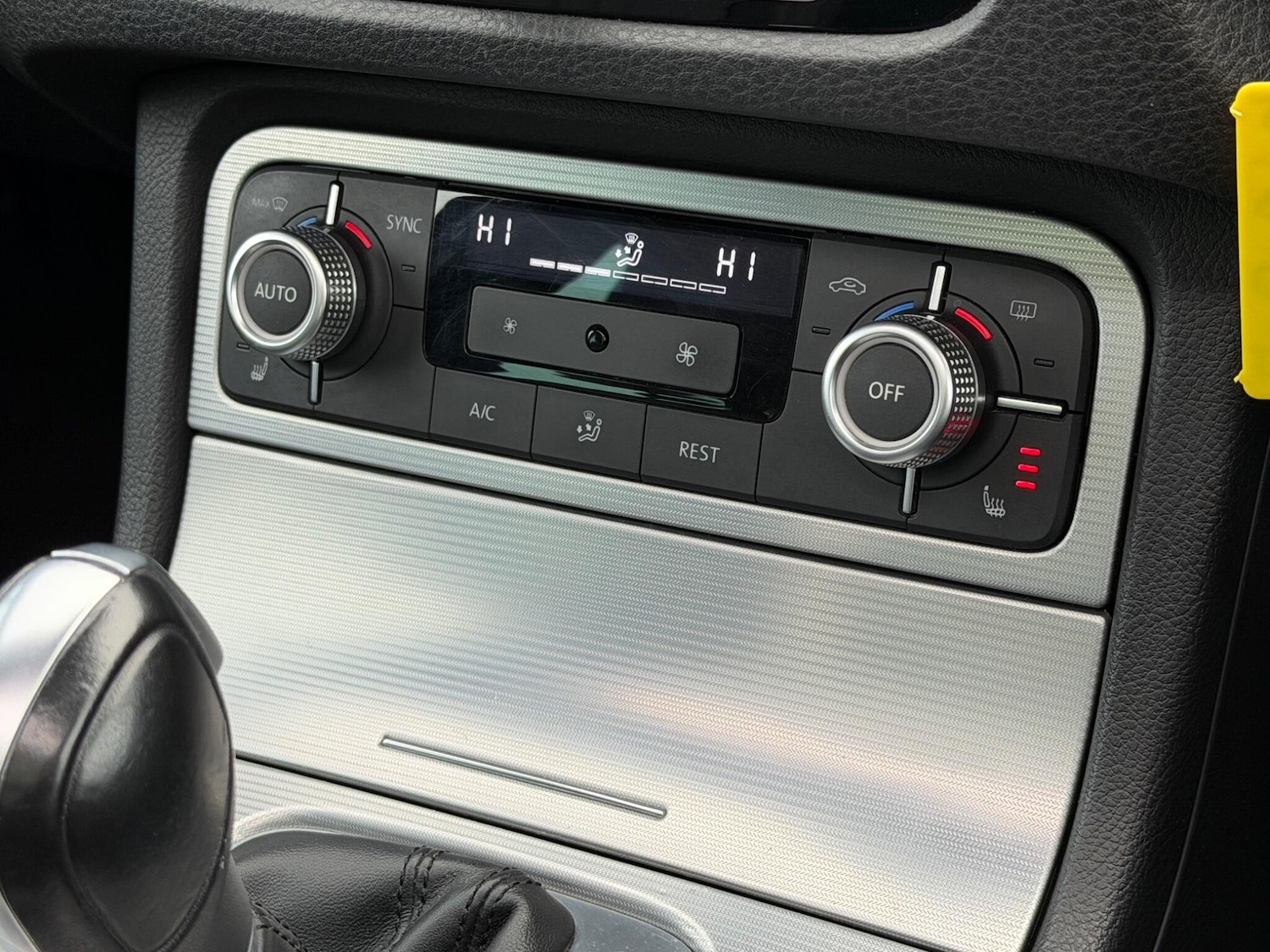 Used Volkswagen Touareg 2015 for sale - 77242287: Photo 41