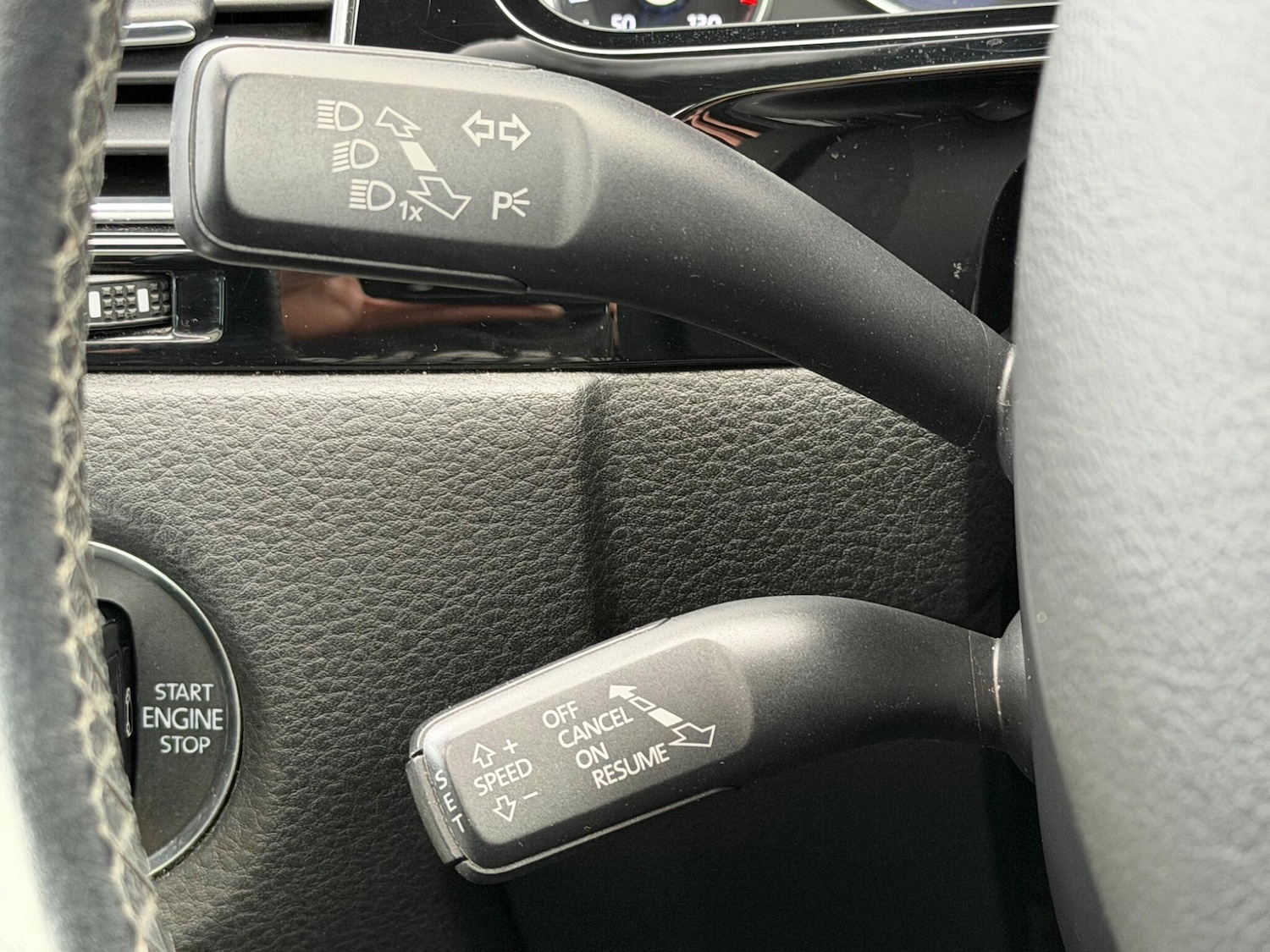 Used Volkswagen Touareg 2015 for sale - 77242287: Photo 54