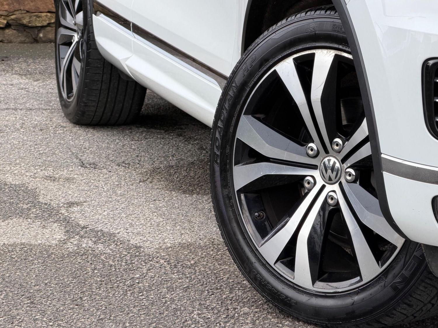 Used Volkswagen Touareg 2015 for sale - 77242287: Photo 56