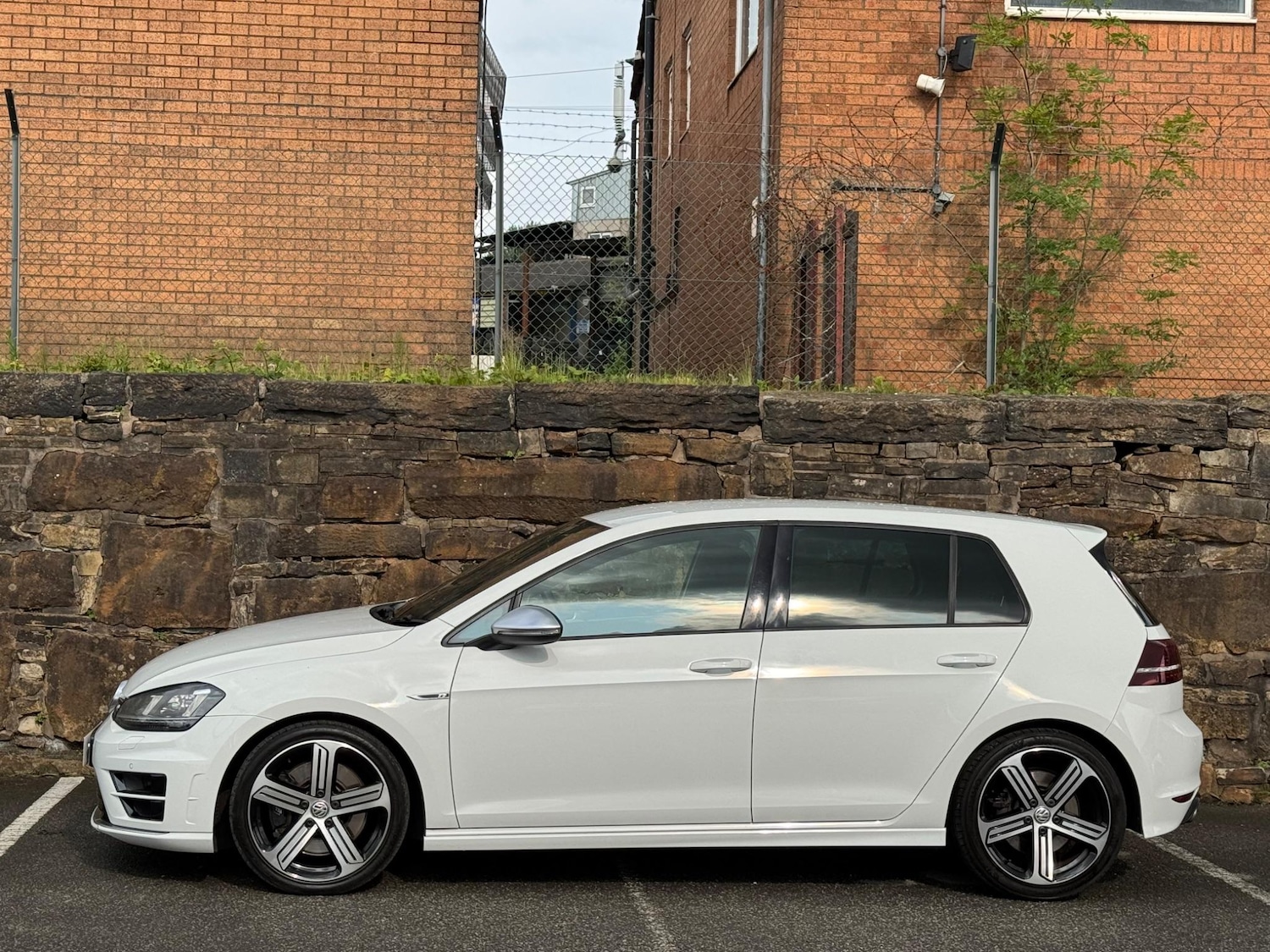 Used Volkswagen Golf 2015 for sale - 77377661: Photo 4