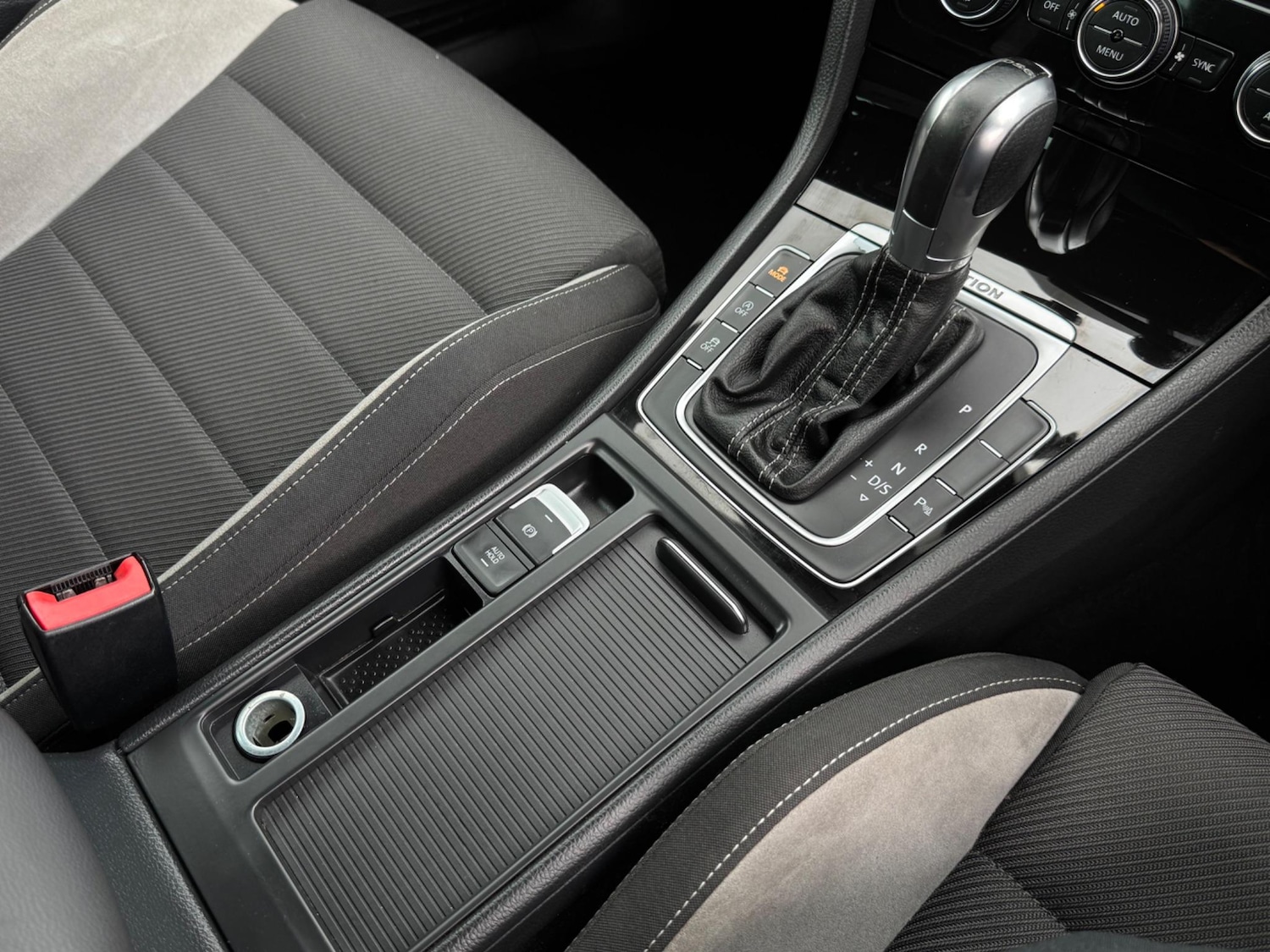 Used Volkswagen Golf 2015 for sale - 77377661: Photo 41