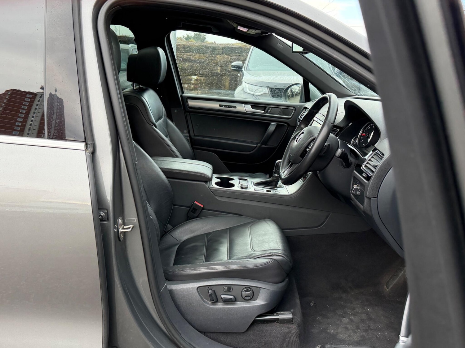 Used Volkswagen Touareg 2016 for sale - 77345671: Photo 16