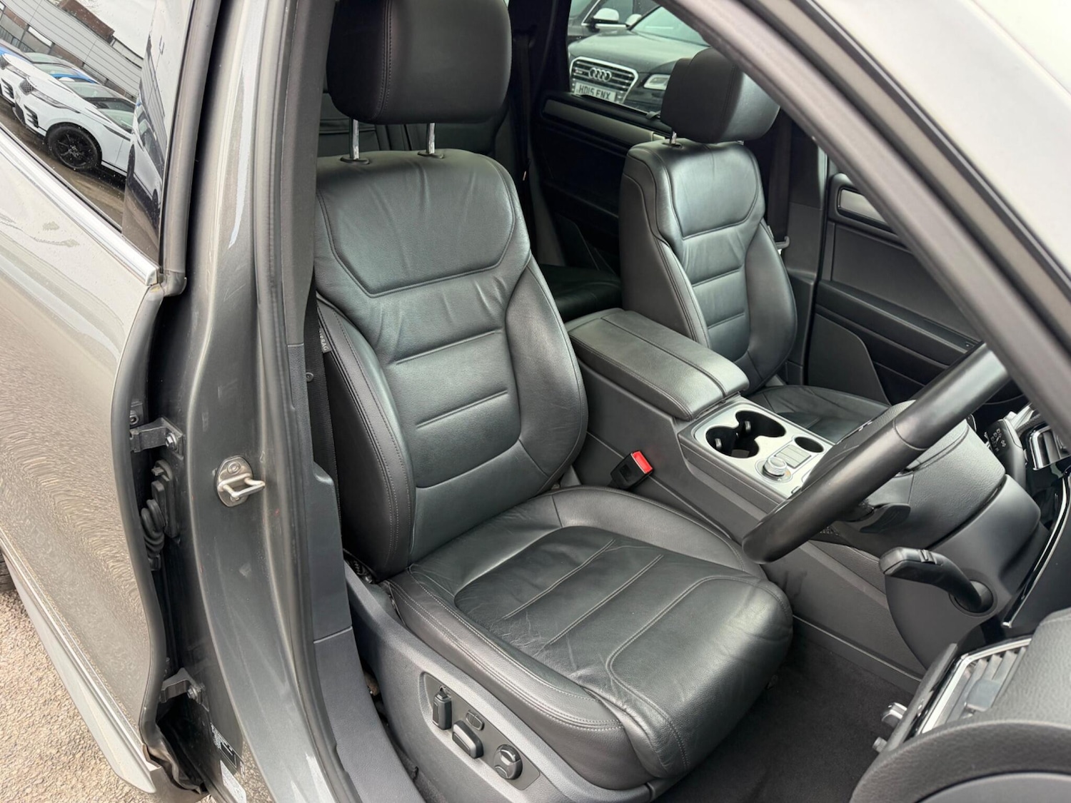 Used Volkswagen Touareg 2016 for sale - 77345671: Photo 18