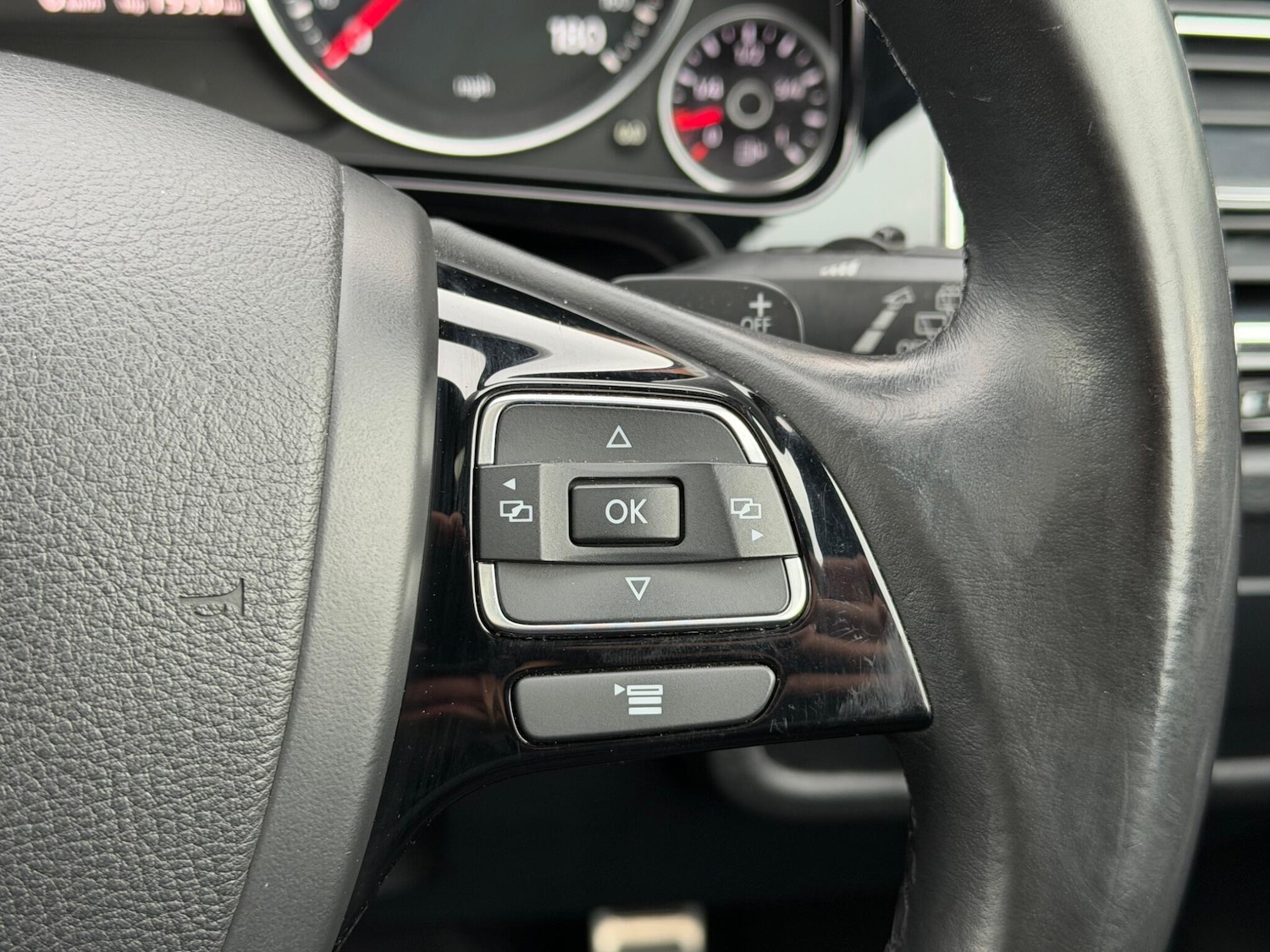 Used Volkswagen Touareg 2016 for sale - 77345671: Photo 28