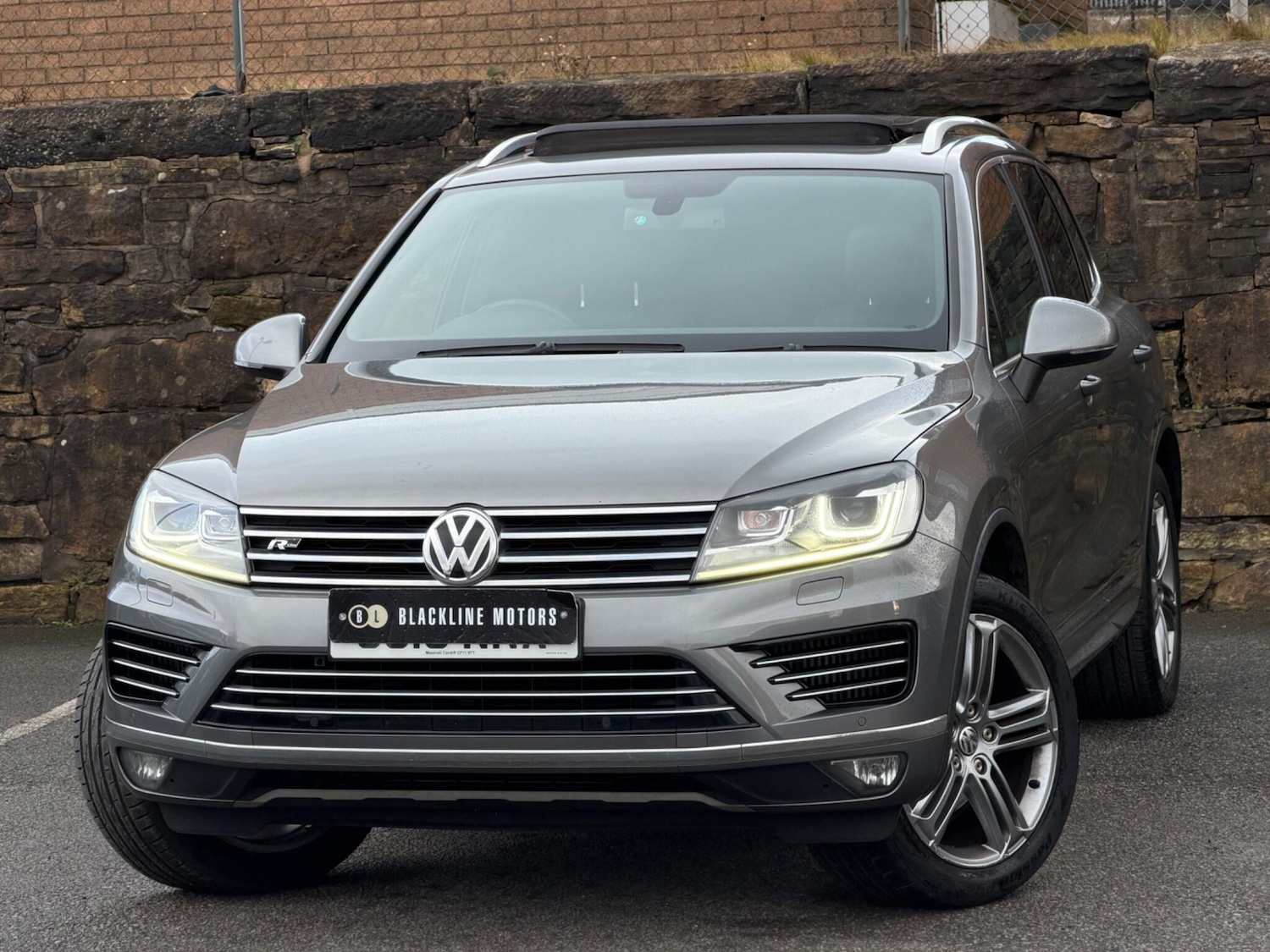 Used Volkswagen Touareg 2016 for sale - 77345671: Photo 3