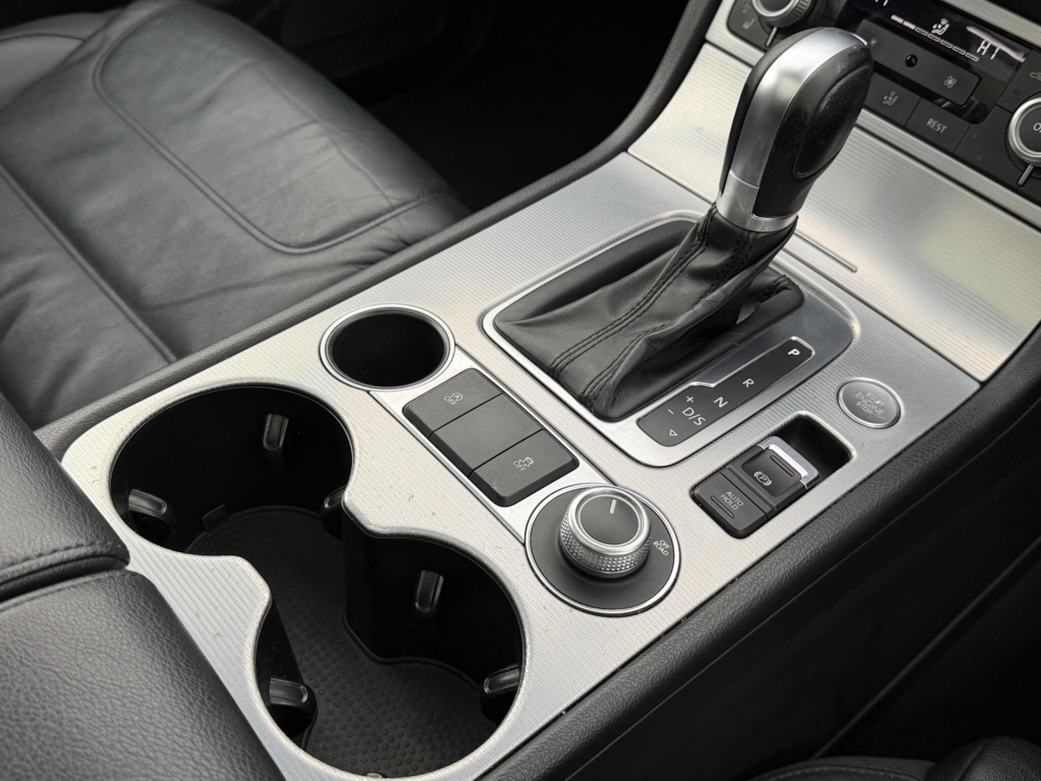 Used Volkswagen Touareg 2016 for sale - 77345671: Photo 43