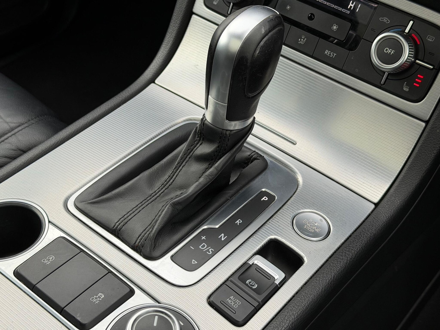 Used Volkswagen Touareg 2016 for sale - 77345671: Photo 44