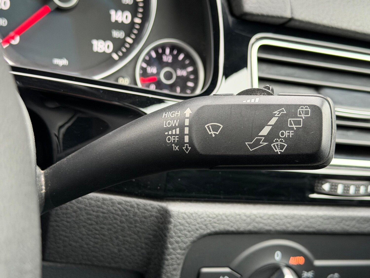 Used Volkswagen Touareg 2016 for sale - 77345671: Photo 59