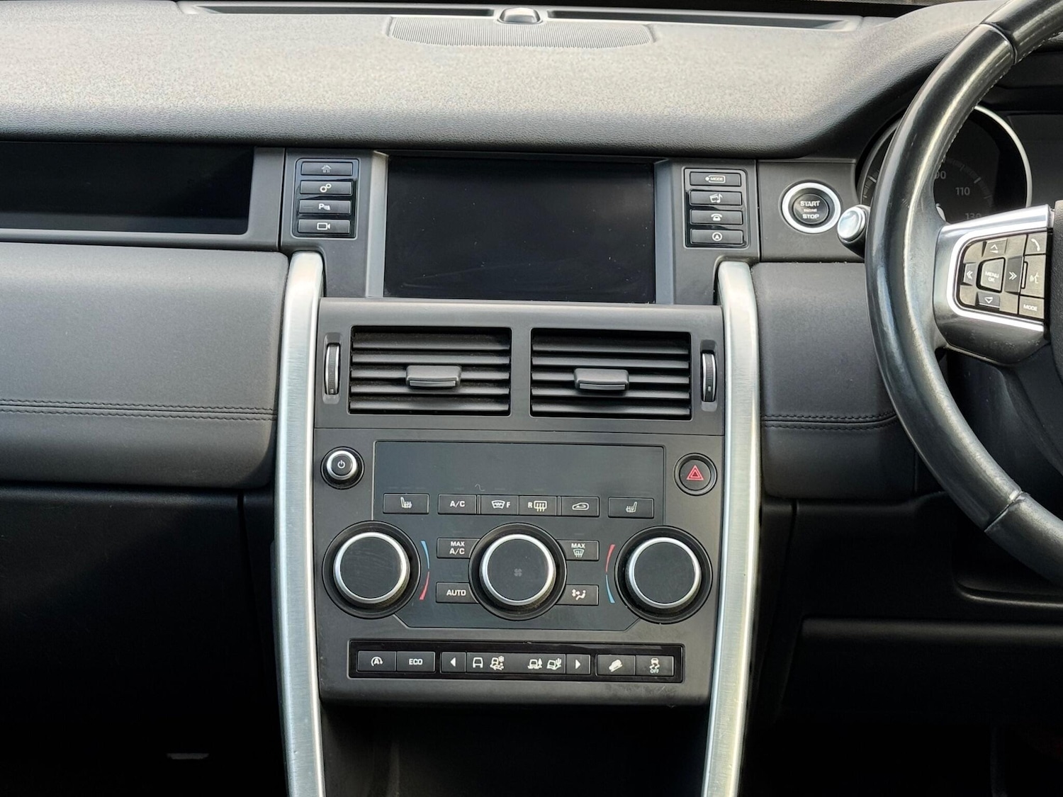 Used Land Rover Discovery Sport 2017 for sale - 76336921: Photo 33