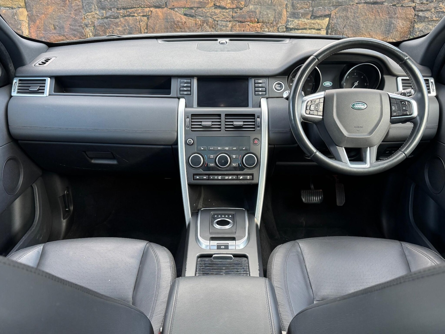 Used Land Rover Discovery Sport 2017 for sale - 76336921: Photo 34