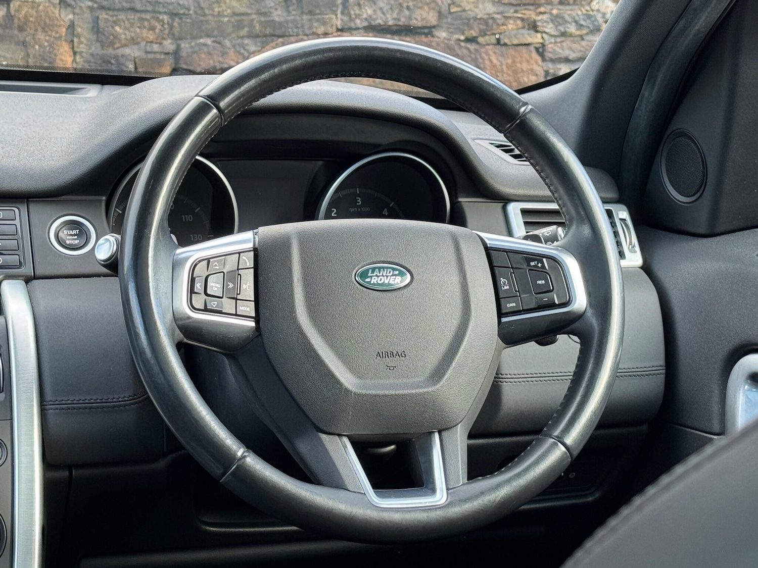 Used Land Rover Discovery Sport 2017 for sale - 76336921: Photo 37