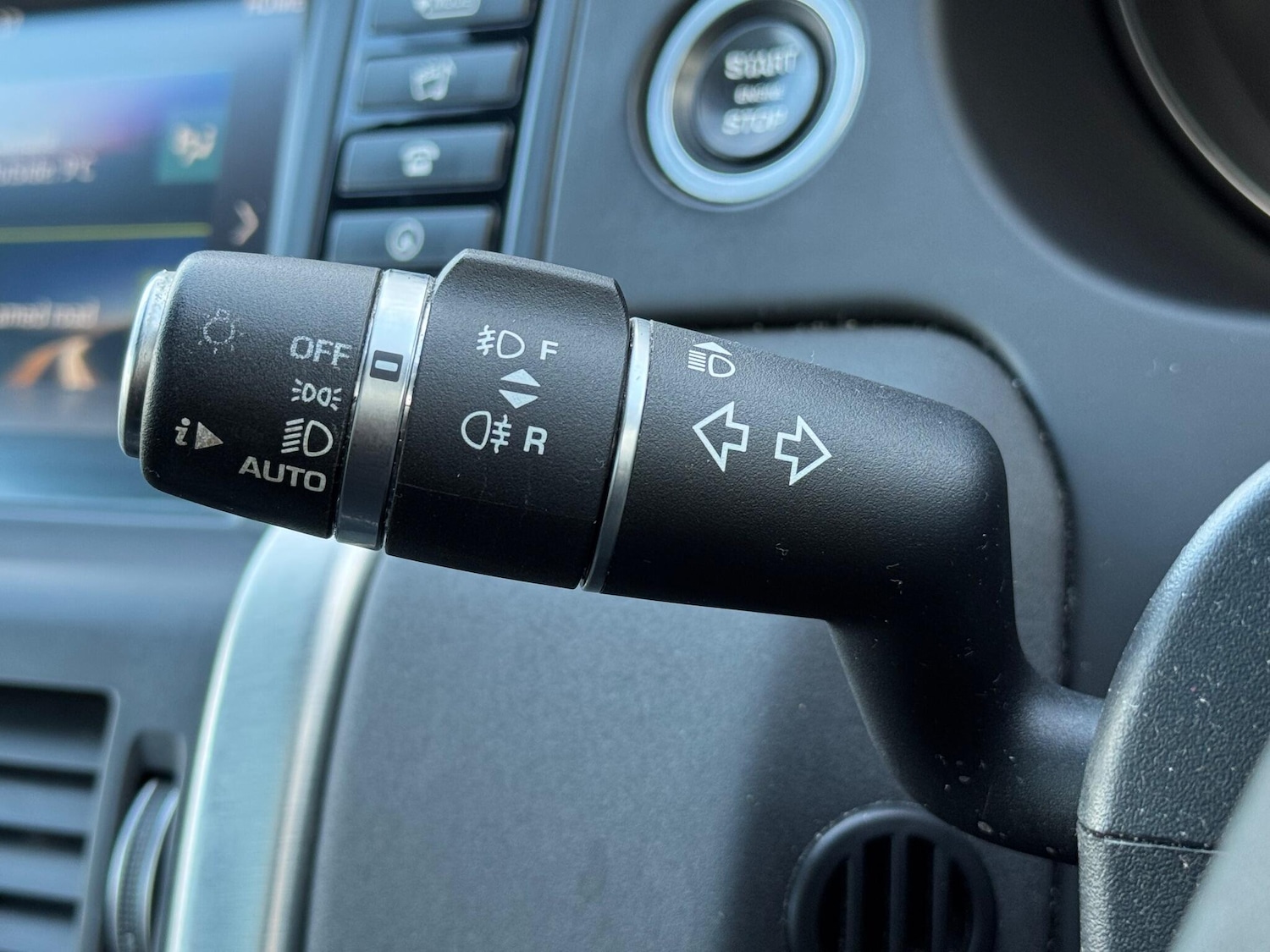 Used Land Rover Discovery Sport 2017 for sale - 76336921: Photo 50