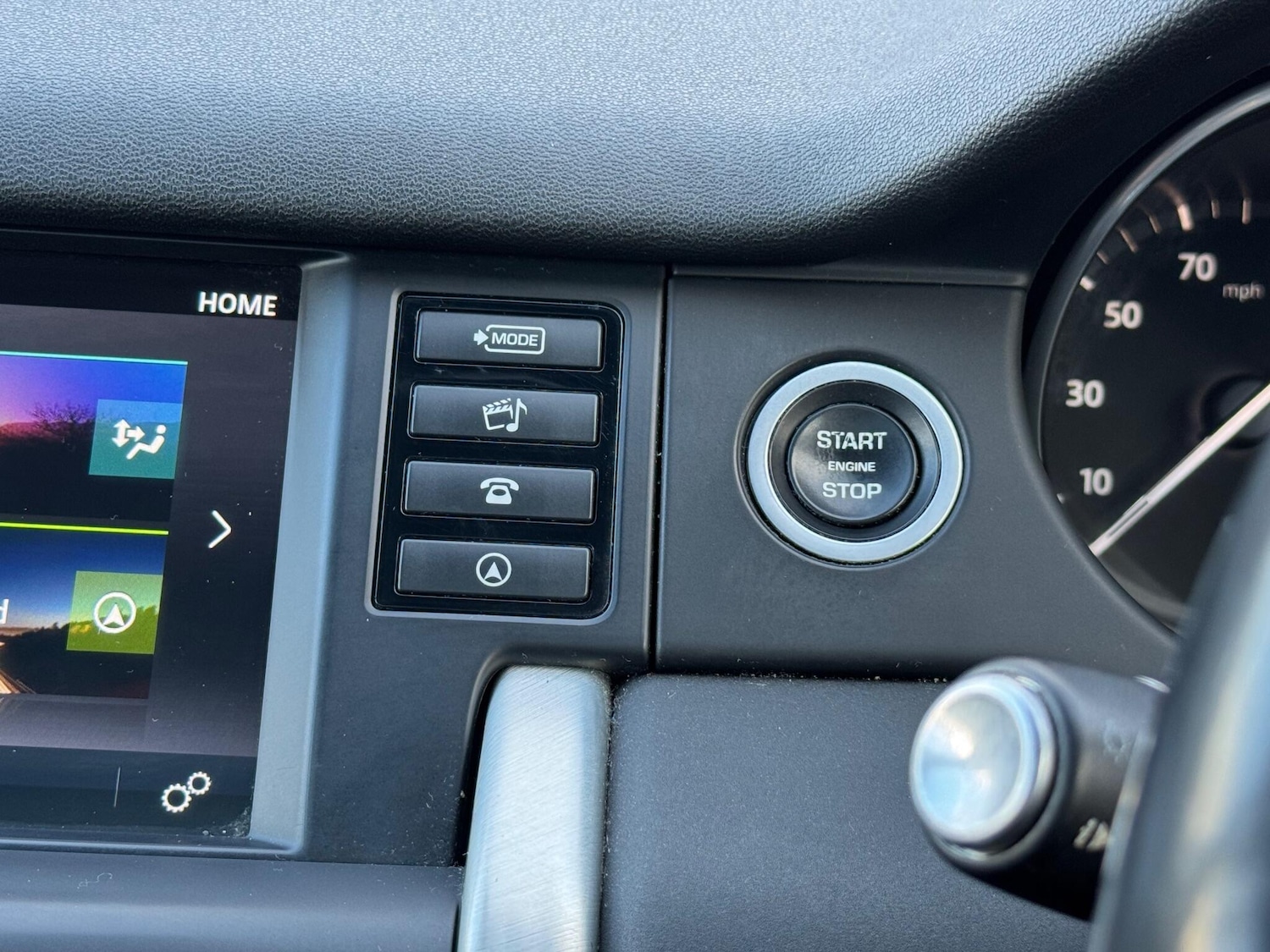 Used Land Rover Discovery Sport 2017 for sale - 76336921: Photo 53