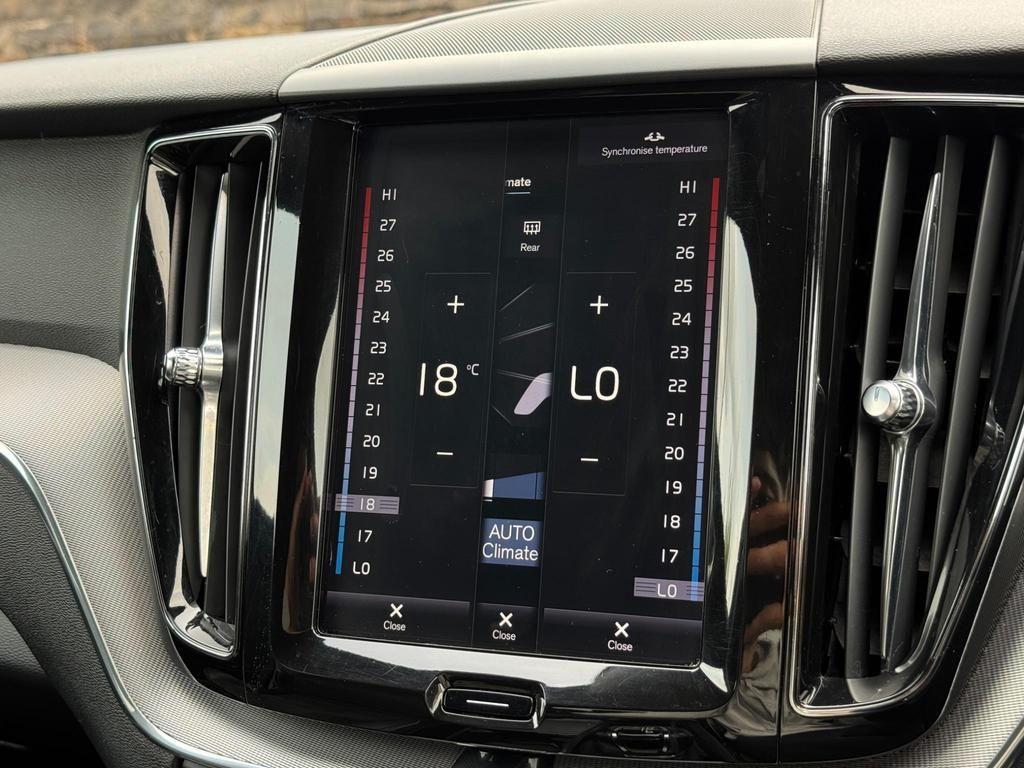 Used Volvo XC60 2018 for sale - 76161049: Photo 33