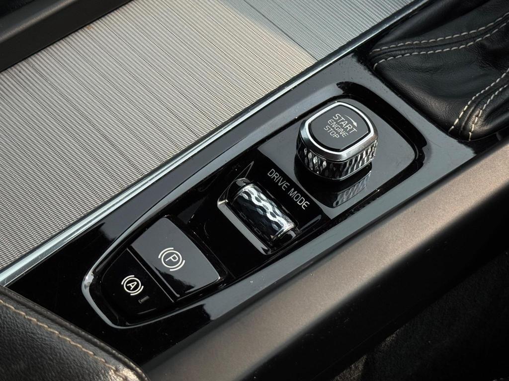 Used Volvo XC60 2018 for sale - 76161049: Photo 41