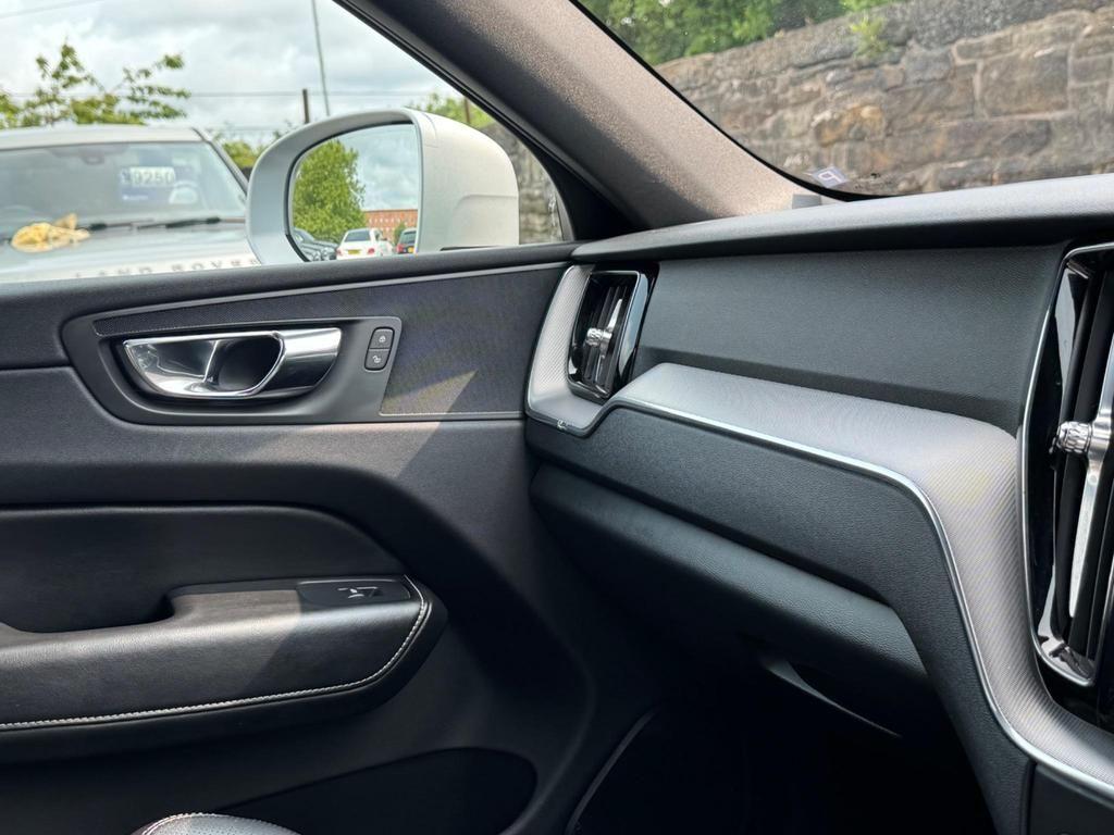 Used Volvo XC60 2018 for sale - 76161049: Photo 49