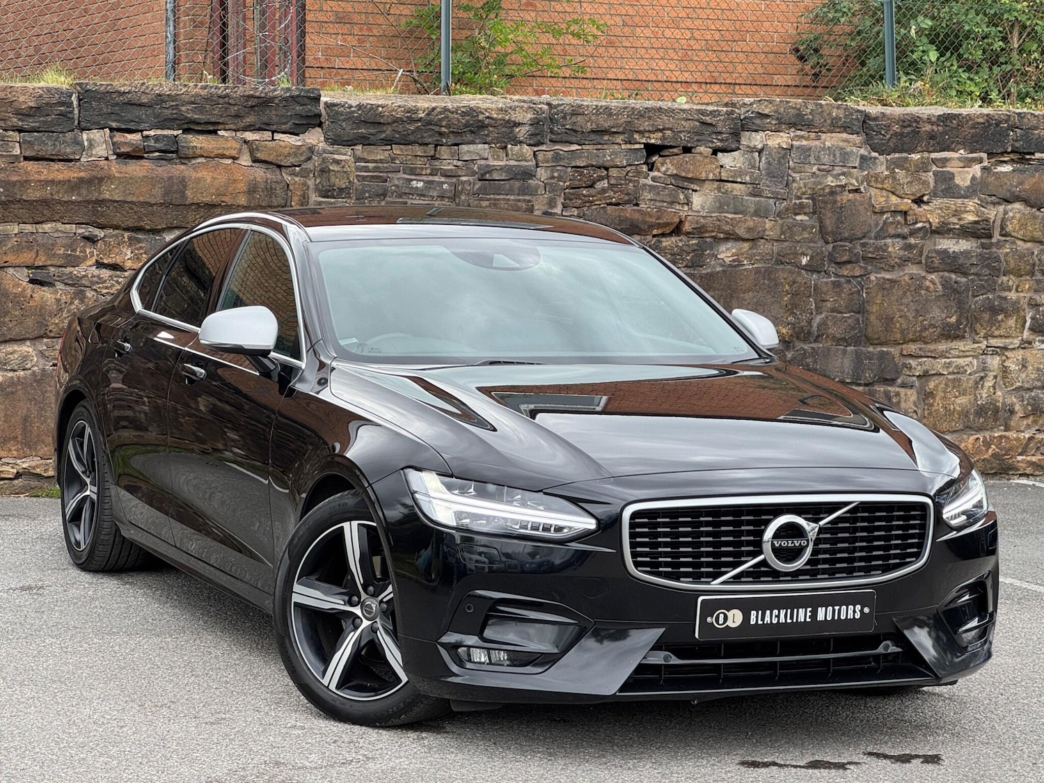 Used Volvo S90 2018 for sale - 76161050: Photo 1
