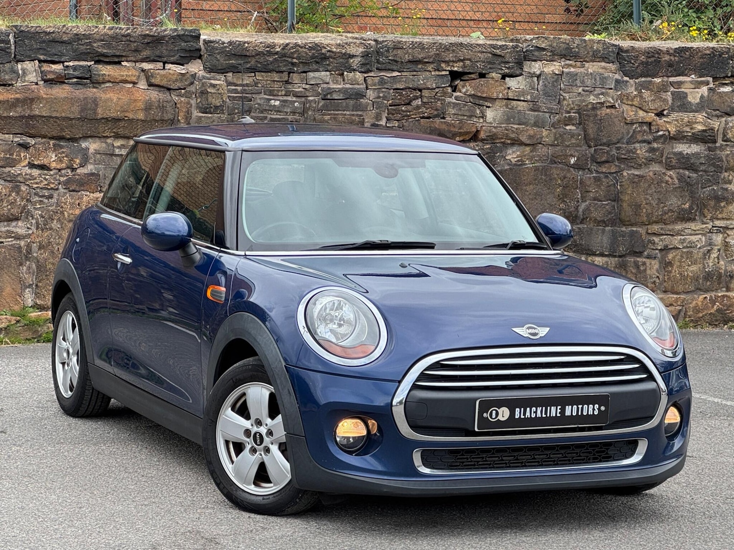 Used MINI Hatch 2015 for sale - 76161048: Photo 1