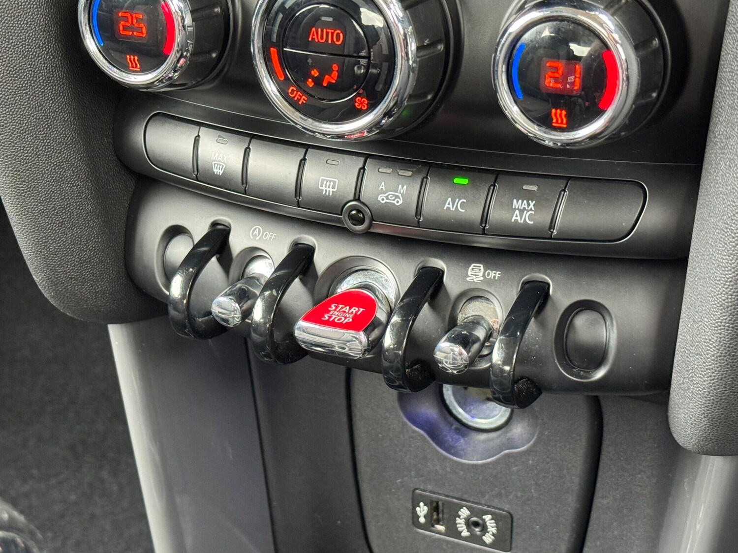 Used MINI Hatch 2015 for sale - 76161048: Photo 31