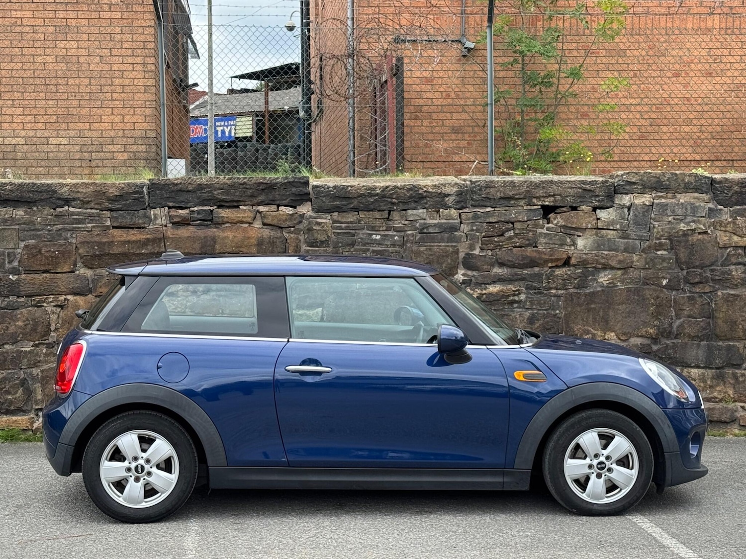 Used MINI Hatch 2015 for sale - 76161048: Photo 8