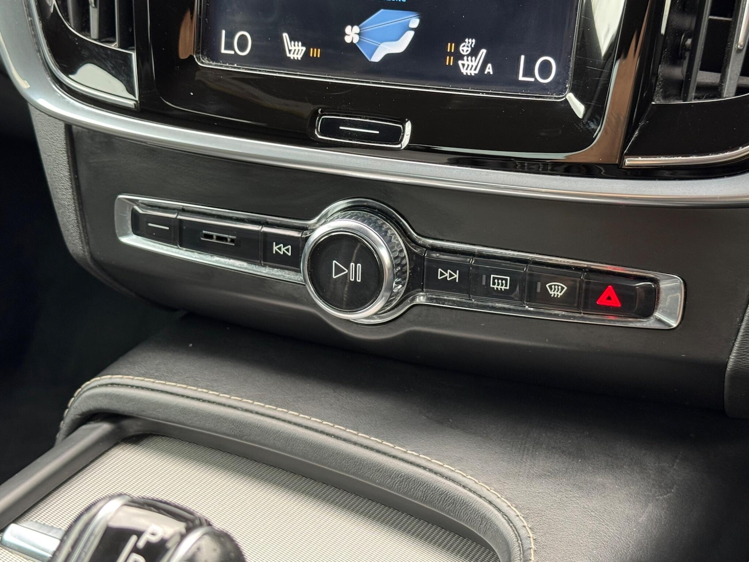 Used Volvo S90 for sale - 76993937: Photo 34