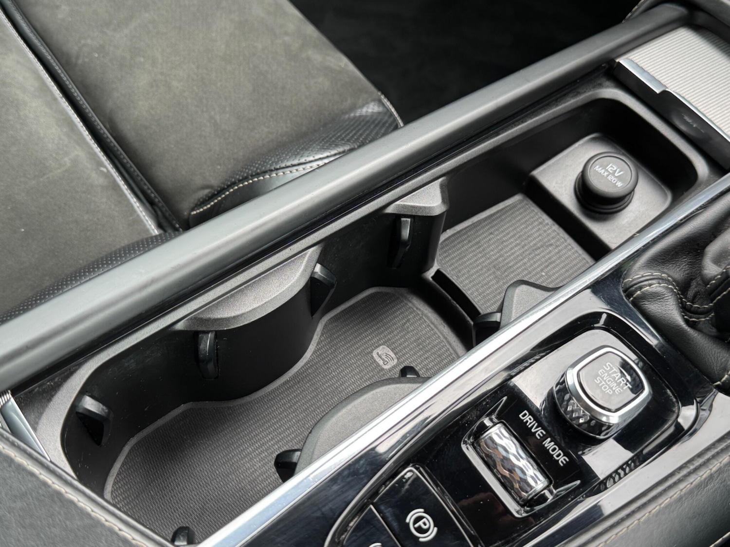 Used Volvo S90 for sale - 76993937: Photo 38