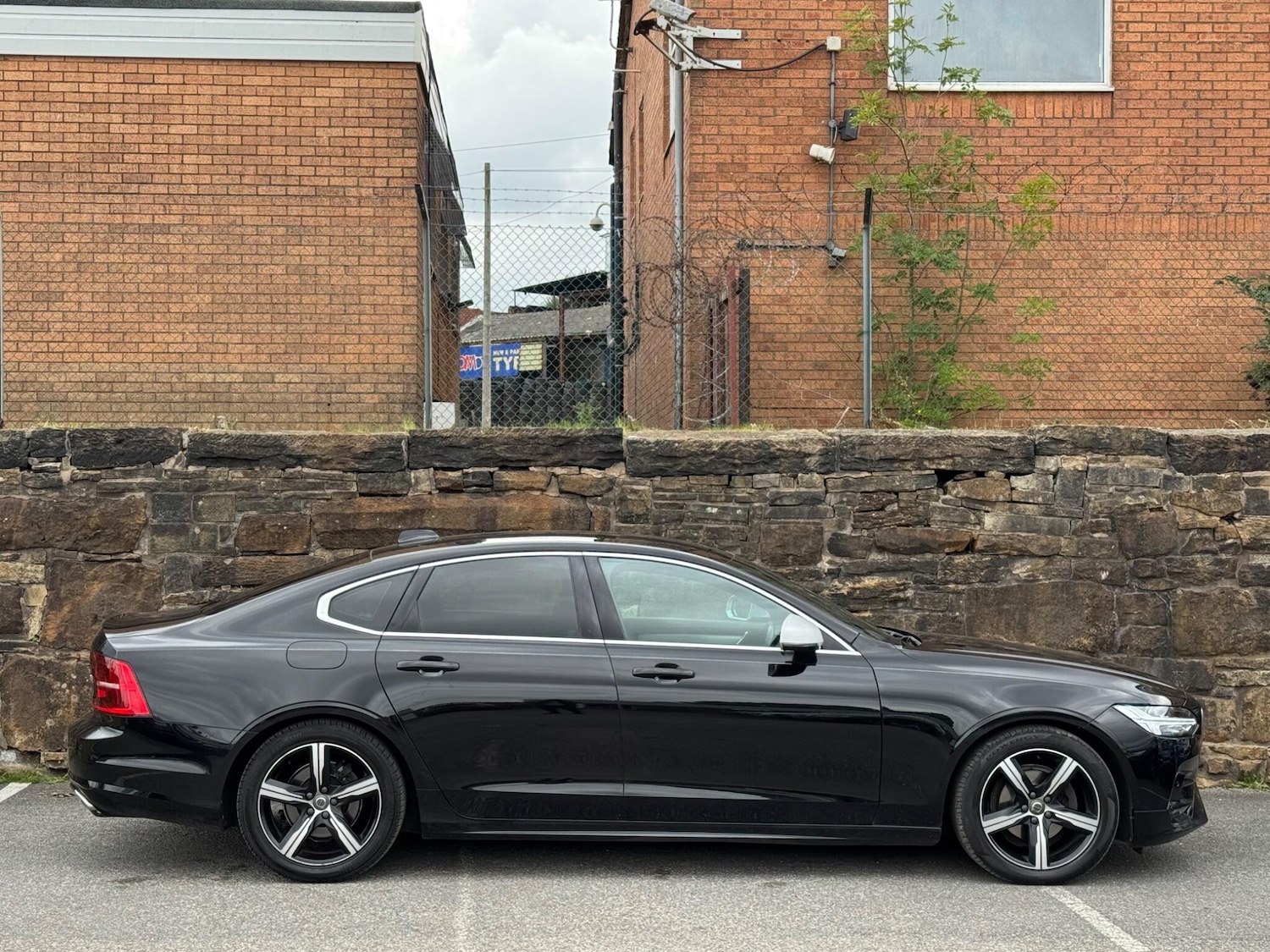 Used Volvo S90 for sale - 76993937: Photo 8