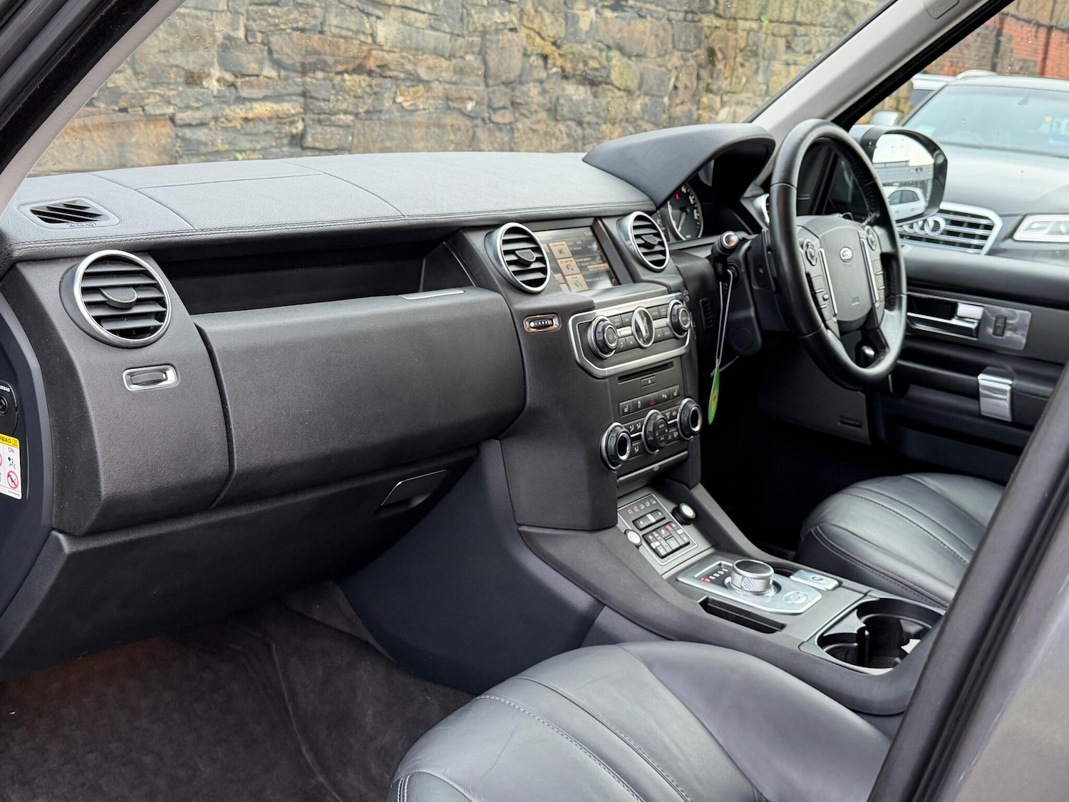 Used Land Rover Discovery 2014 for sale - 76992445: Photo 14