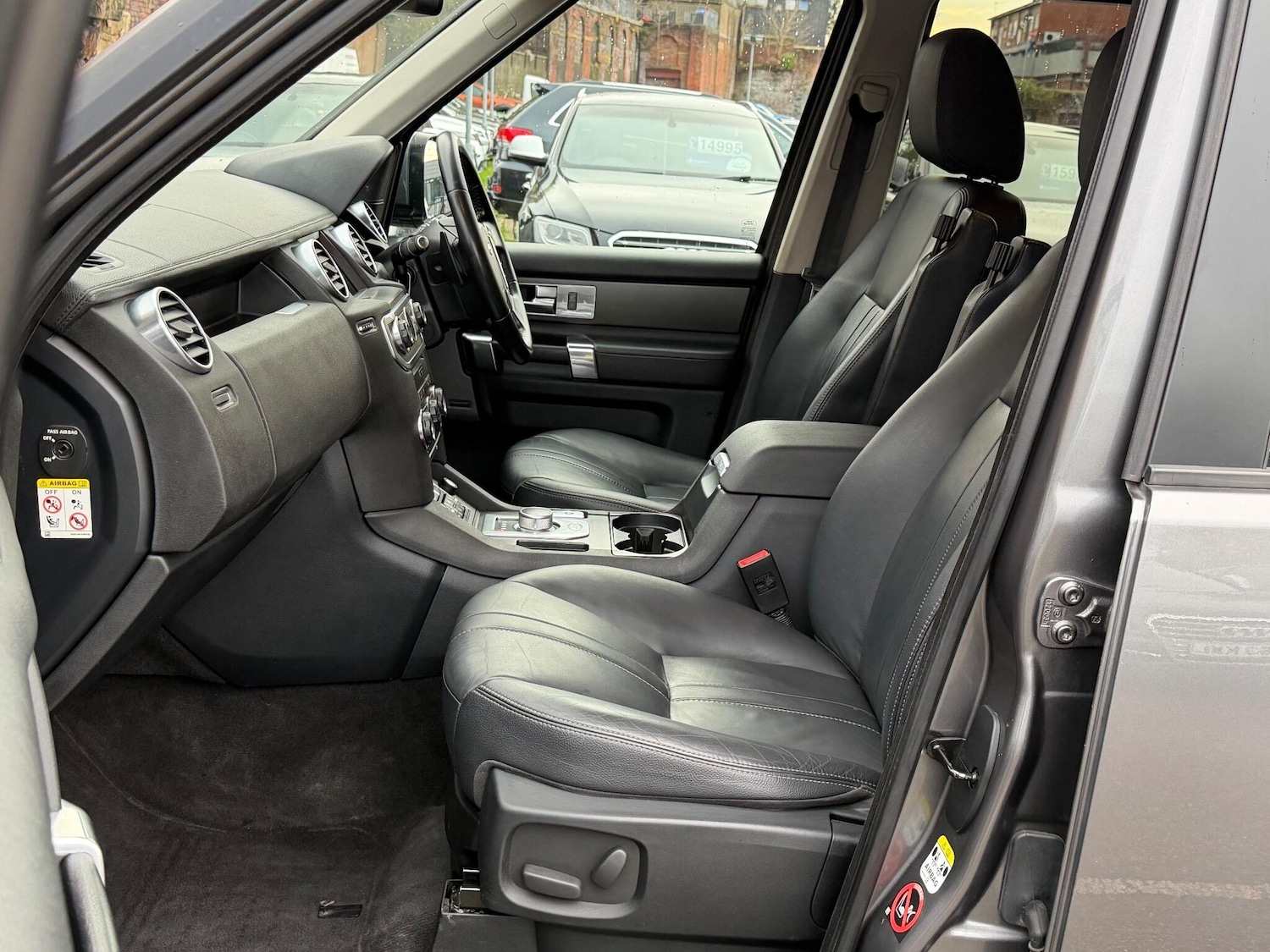 Used Land Rover Discovery 2014 for sale - 76992445: Photo 16