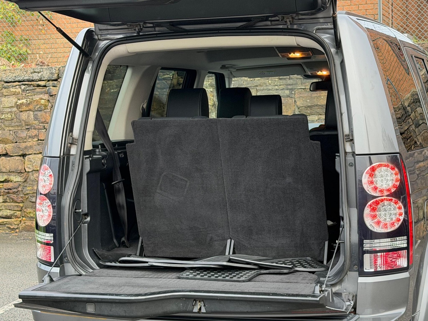 Used Land Rover Discovery 2014 for sale - 76992445: Photo 21