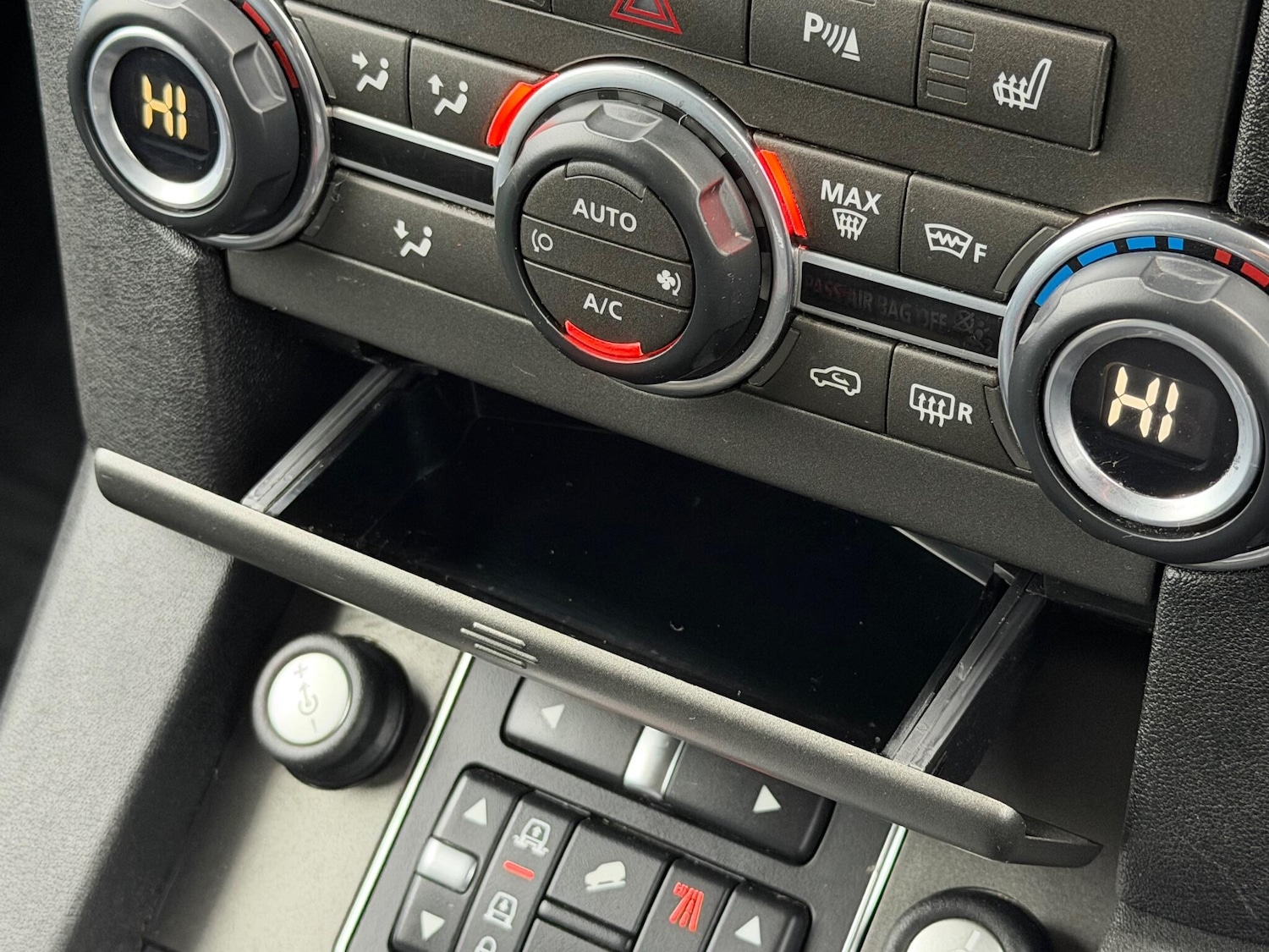 Used Land Rover Discovery 2014 for sale - 76992445: Photo 38