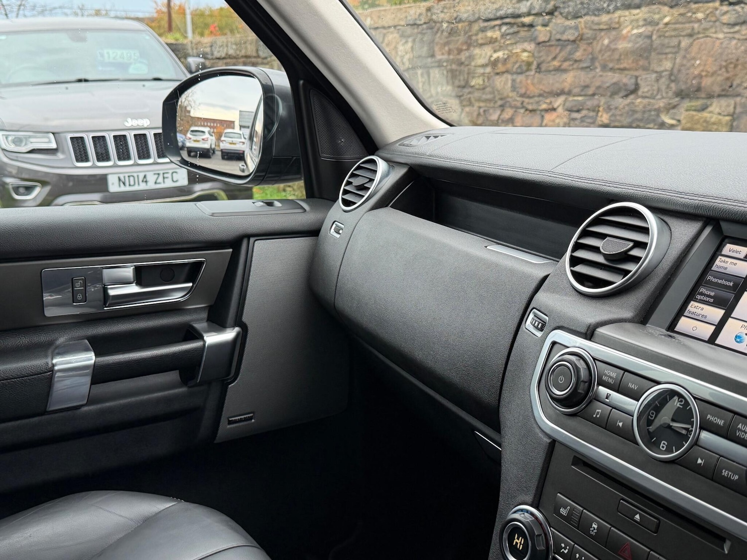 Used Land Rover Discovery 2014 for sale - 76992445: Photo 49