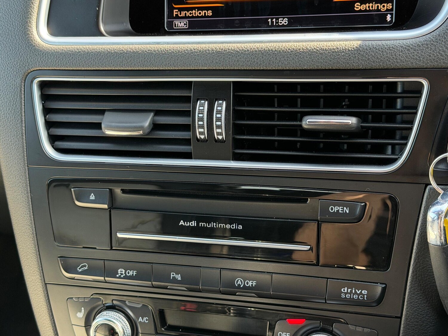 Used Audi Q5 2015 for sale - 78170189: Photo 33