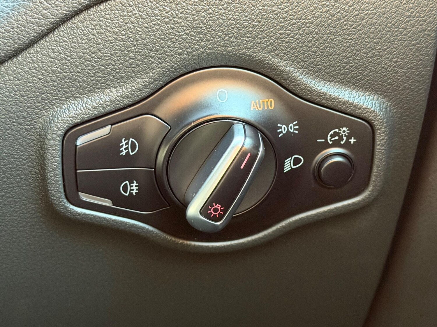 Used Audi Q5 2015 for sale - 78170189: Photo 45