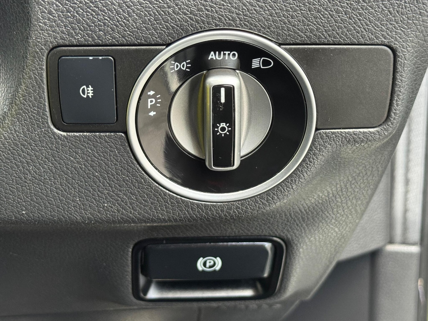 Used Mercedes-Benz GLA 2014 for sale - 76161059: Photo 43
