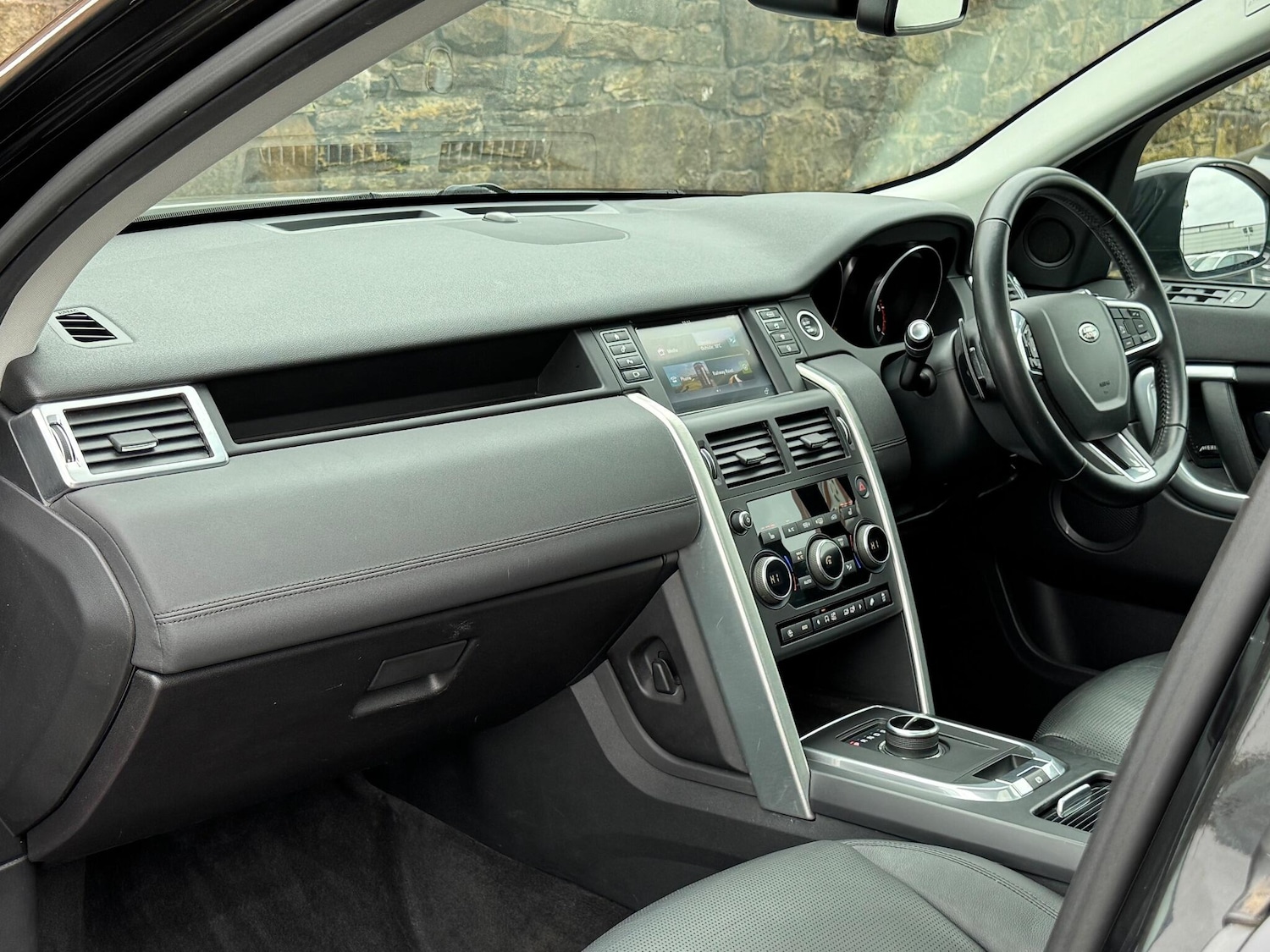 Used Land Rover Discovery Sport for sale - 76658393: Photo 15