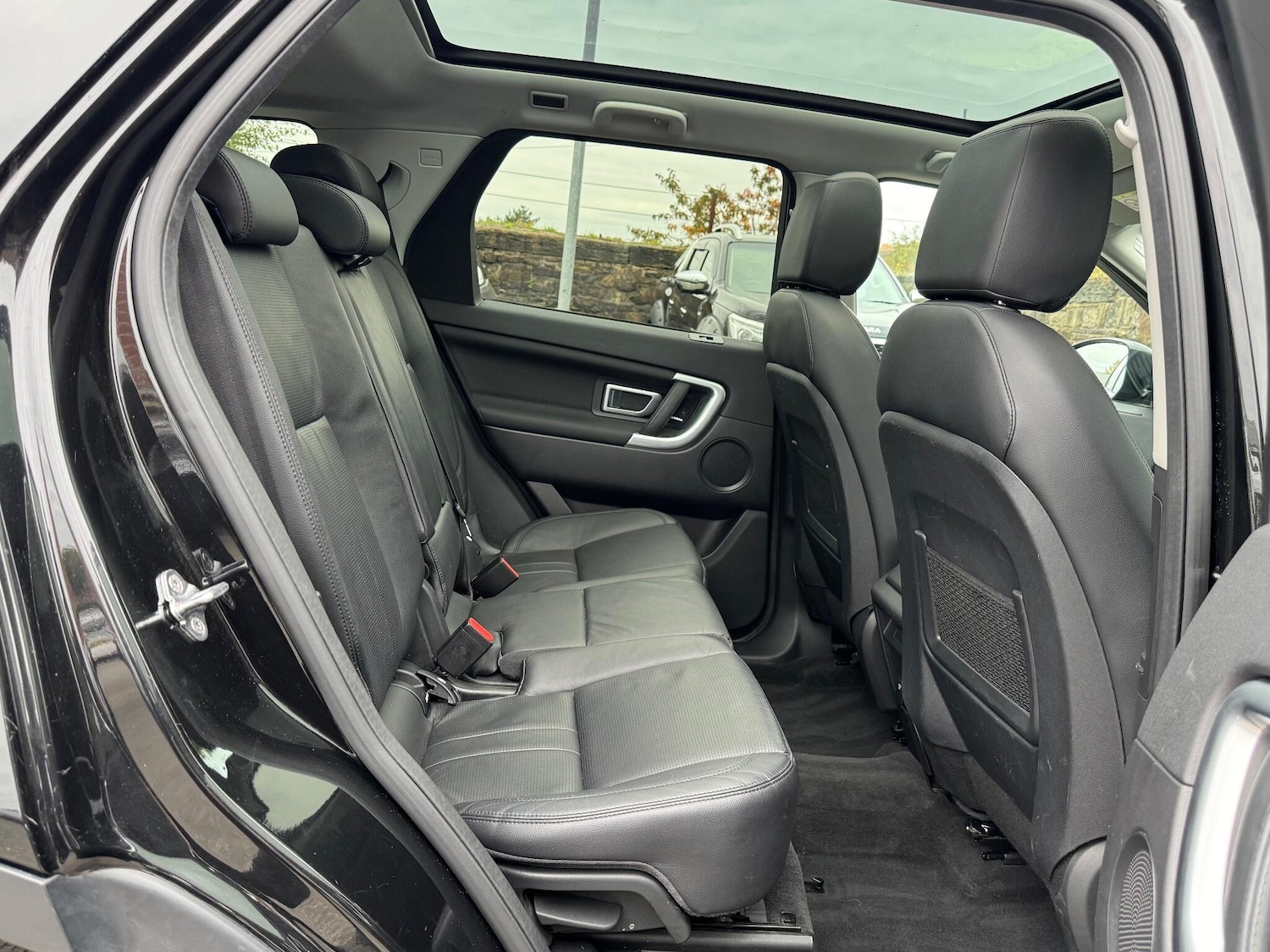 Used Land Rover Discovery Sport for sale - 76658393: Photo 21