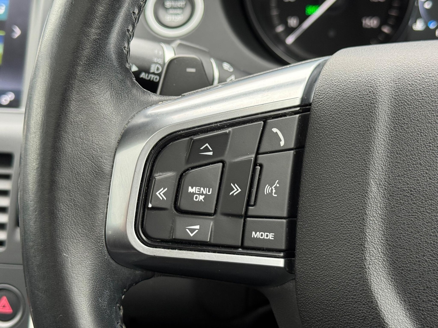 Used Land Rover Discovery Sport for sale - 76658393: Photo 28