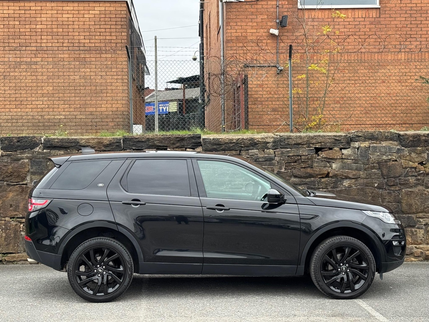 Used Land Rover Discovery Sport for sale - 76658393: Photo 8