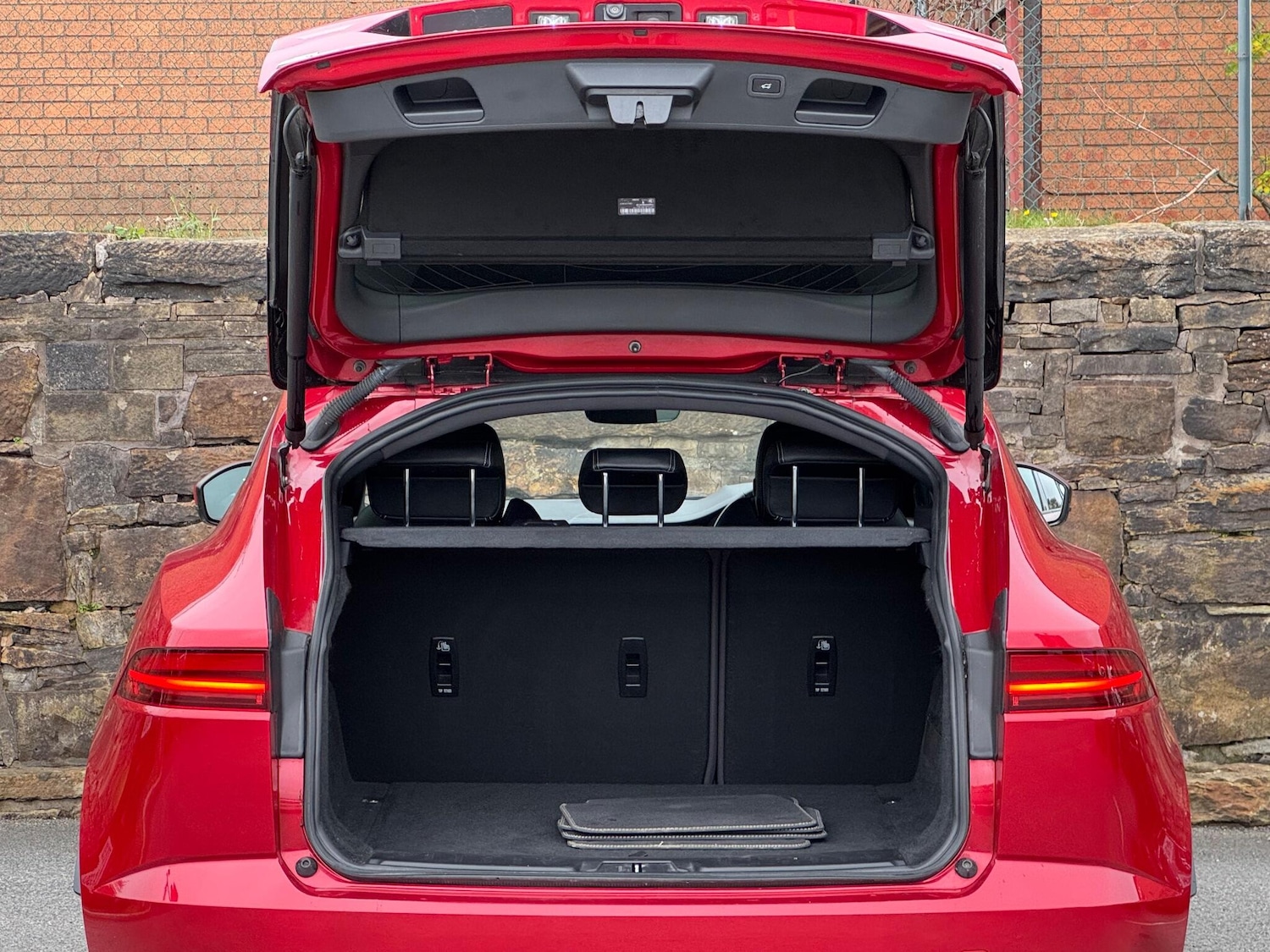 Used Jaguar E-Pace 2019 for sale - 76989270: Photo 20